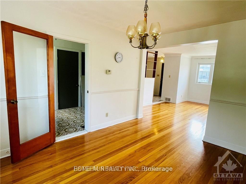 Photo 7 of 825 A Maitland Avenue, Ottawa, McKellar Heights — HOMEH