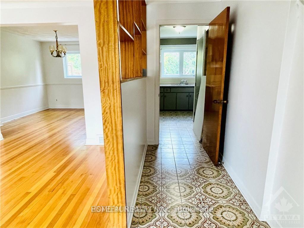 Photo 13 of 825 A Maitland Avenue, Ottawa, McKellar Heights — HOMEH