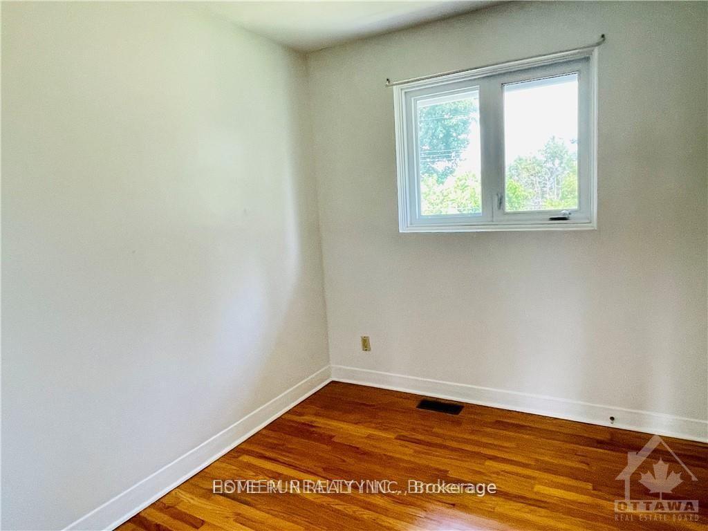 Photo 18 of 825 A Maitland Avenue, Ottawa, McKellar Heights — HOMEH