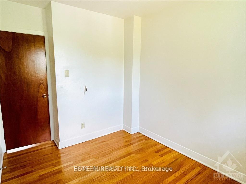 Photo 19 of 825 A Maitland Avenue, Ottawa, McKellar Heights — HOMEH