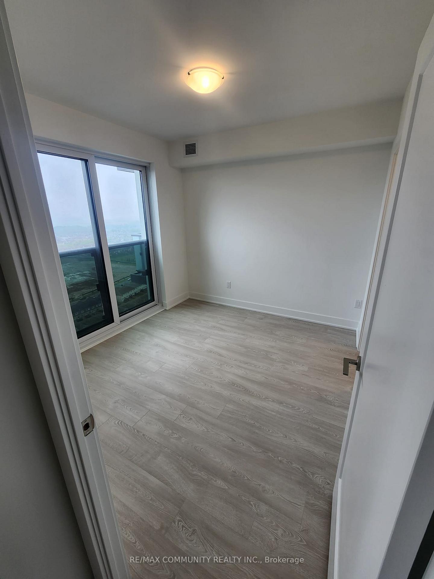 Photo 10 of Unit 2519, 2545 Simcoe St Street N, Oshawa, Windfields — HOMEH