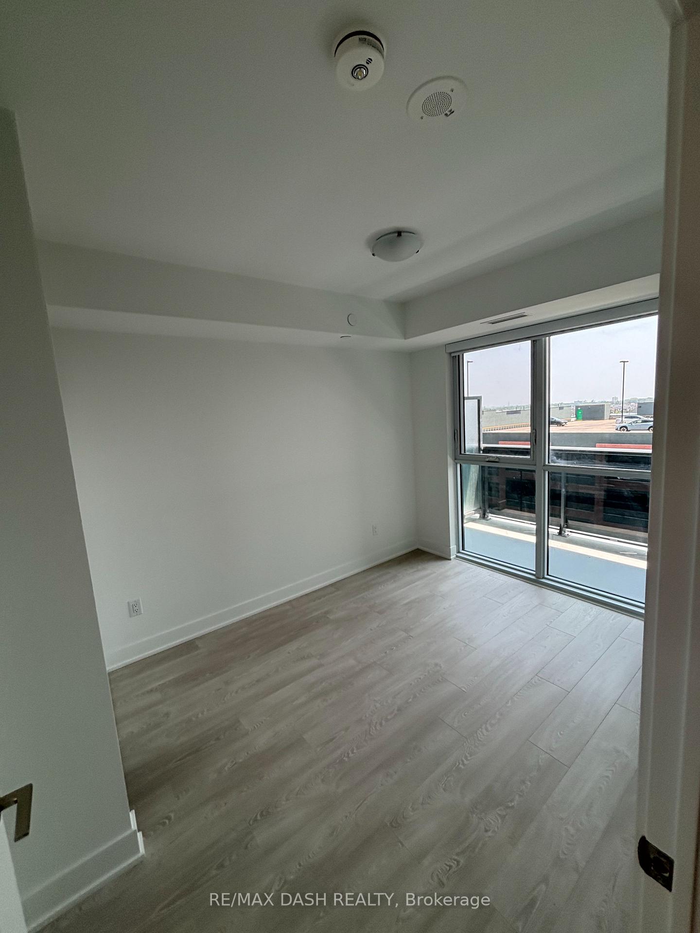Photo 5 of Unit 422, 2425 Simcoe Street N, Oshawa, Windfields — HOMEH
