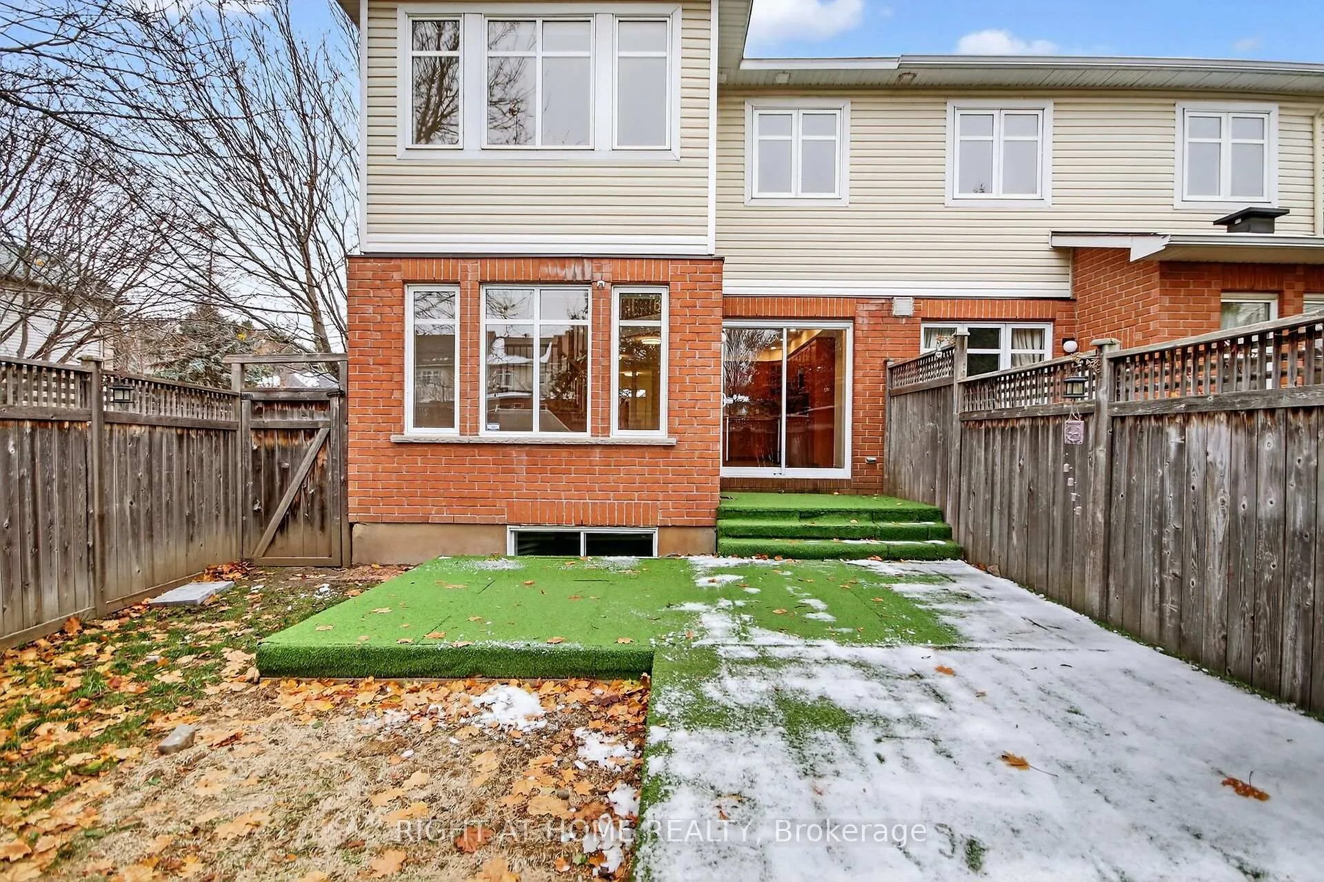 Photo 29 of 302 Goldridge Drive, Ottawa, Kanata - Kanata Lakes/Heritage Hills — HOMEH