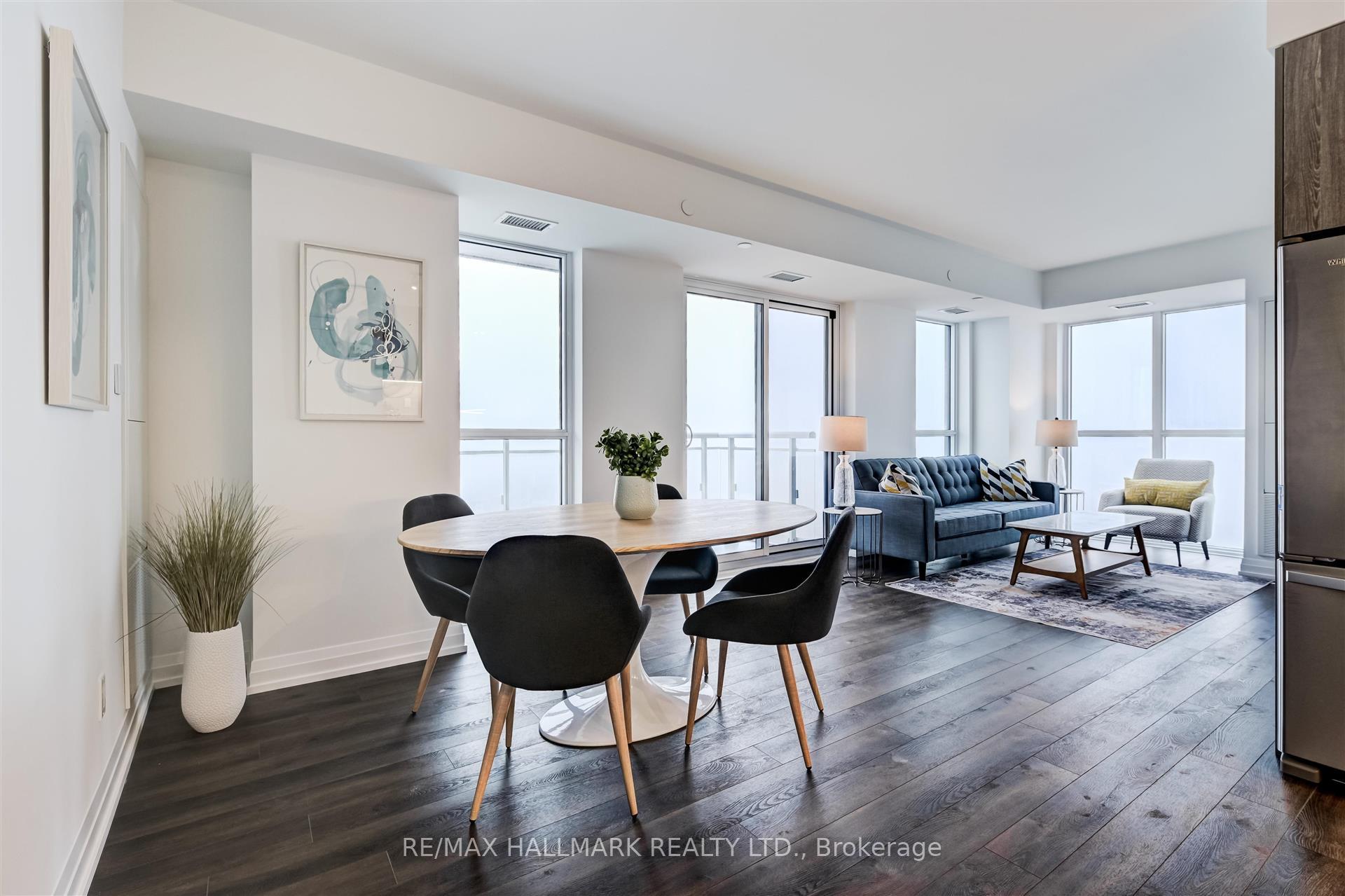 Photo 4 of Unit 2701, 286 Main Street, Toronto, East End-Danforth — HOMEH