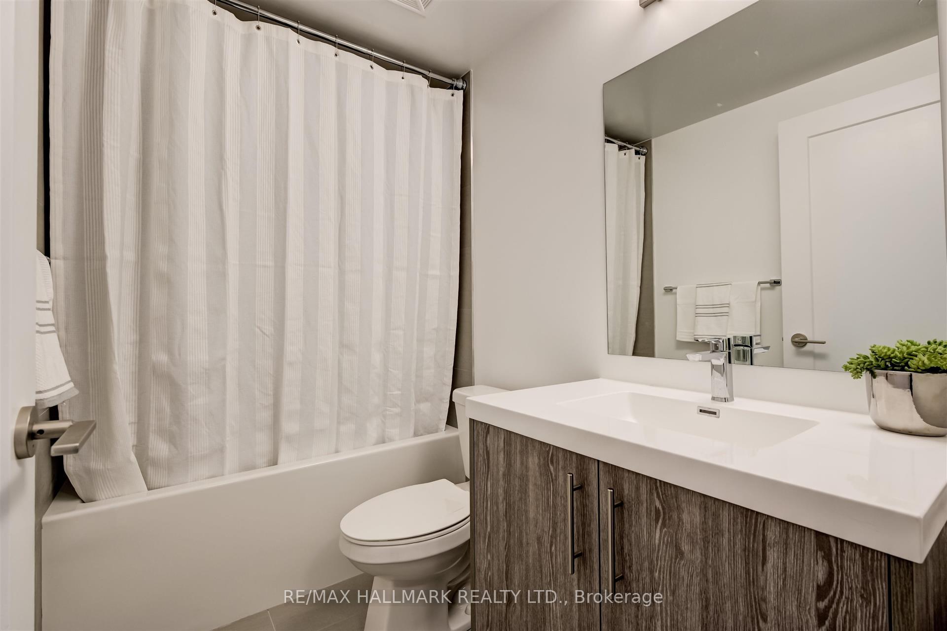 Photo 31 of Unit 2701, 286 Main Street, Toronto, East End-Danforth — HOMEH