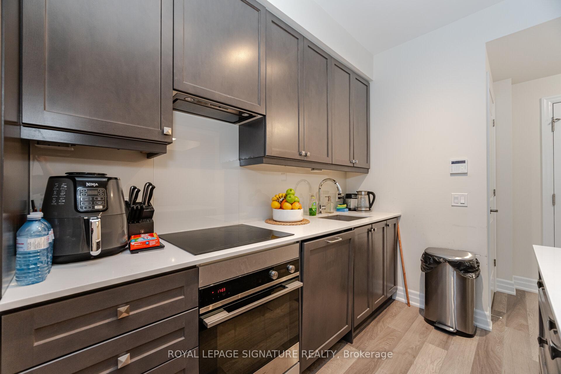 Photo 14 of Unit 308, 9085 Jane Street E, Vaughan, Concord — HOMEH