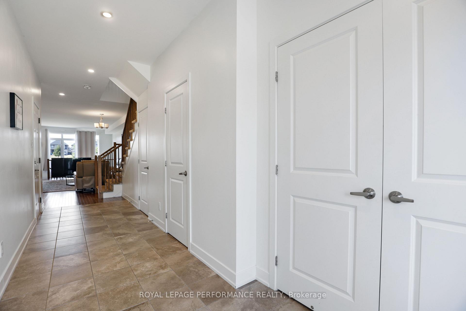 Photo 5 of 471 Fernside Street, Ottawa, Leitrim — HOMEH