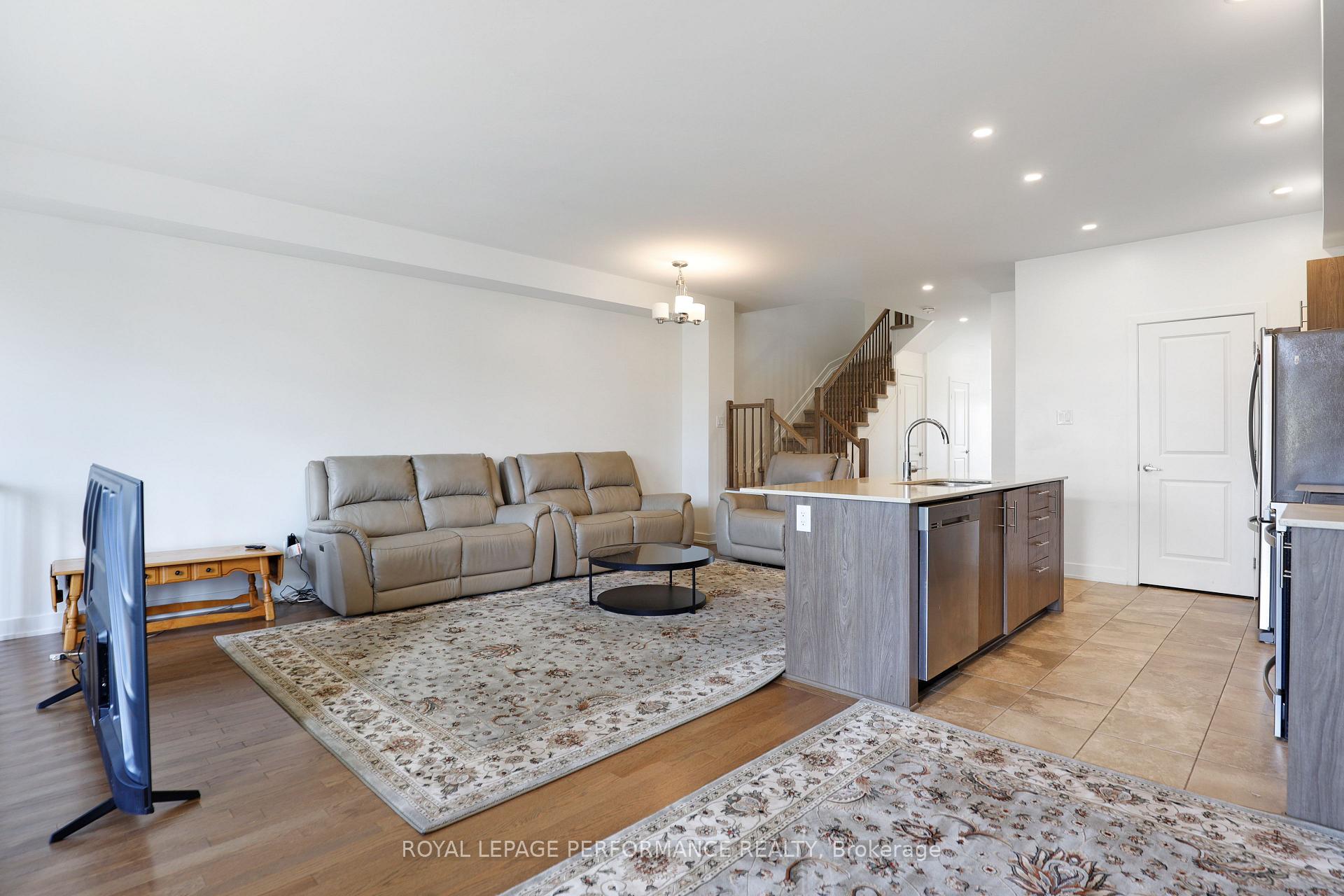 Photo 17 of 471 Fernside Street, Ottawa, Leitrim — HOMEH