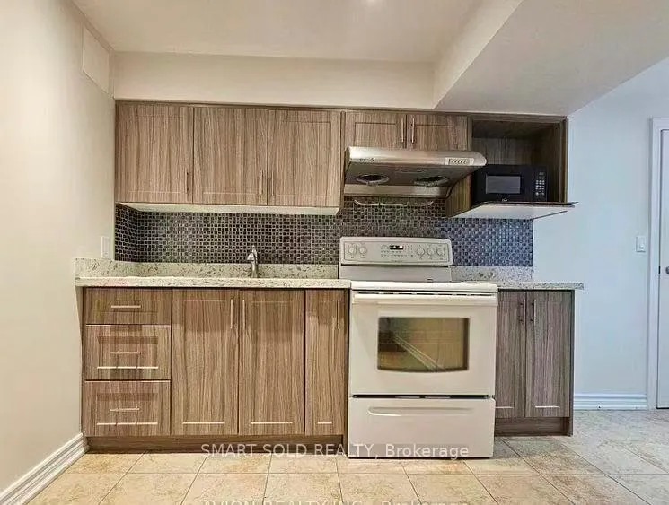 Photo 3 of Unit Bsmt, 36 Bendamere Crescent, Markham, Raymerville — HOMEH
