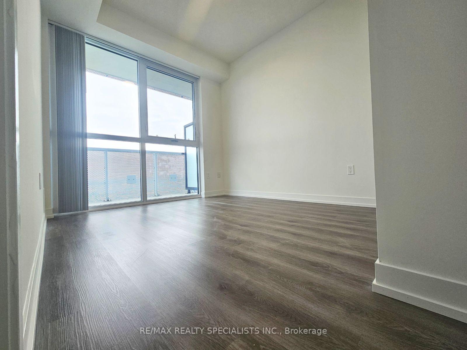 Photo 4 of Unit 4211, 225 Commerce Street, Vaughan, Vaughan Corporate Centre — HOMEH