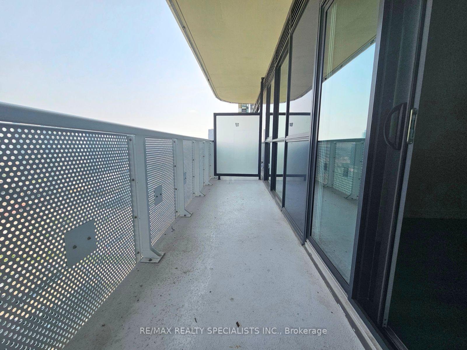 Photo 8 of Unit 4211, 225 Commerce Street, Vaughan, Vaughan Corporate Centre — HOMEH