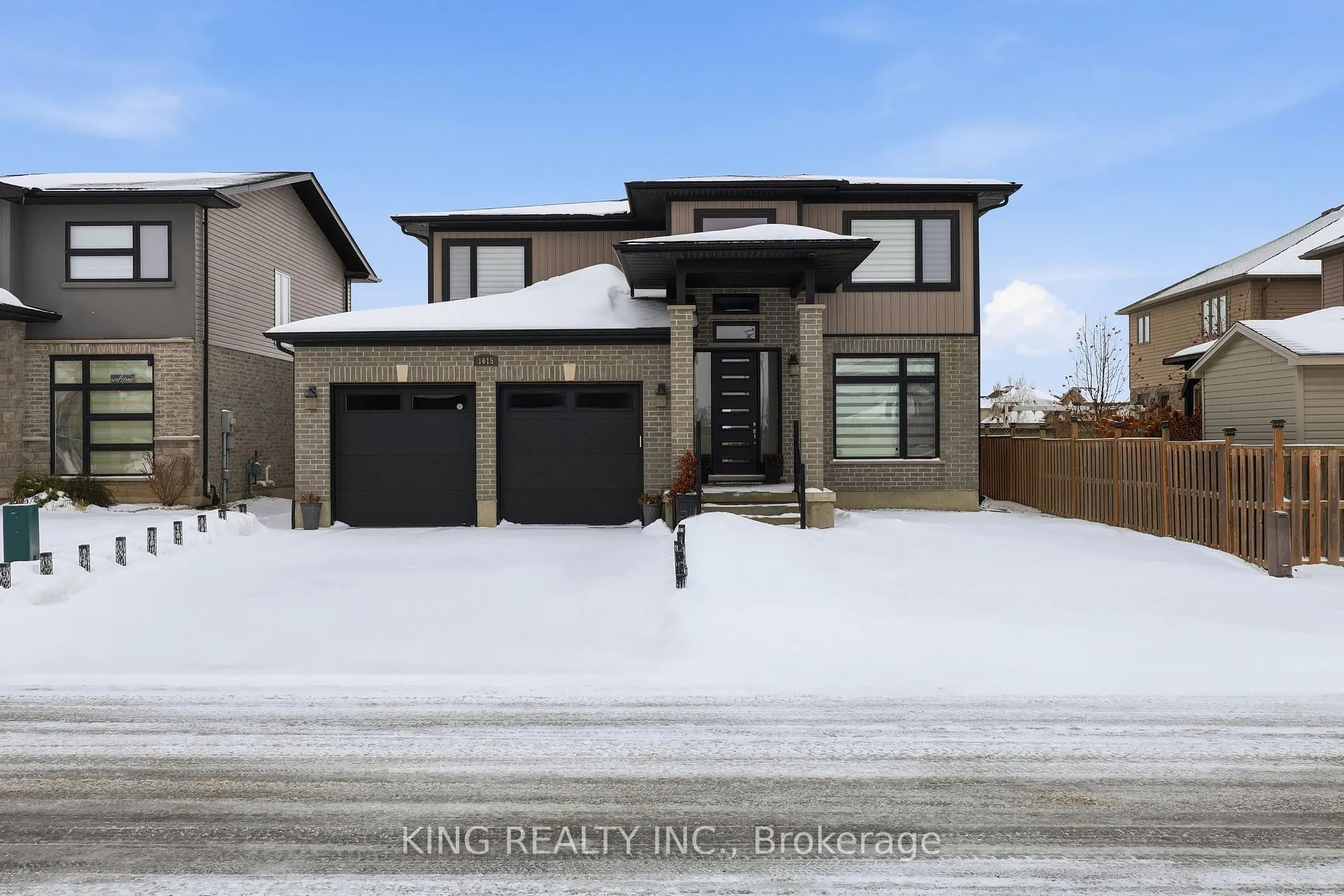 Front of 1615 Sandridge Lane