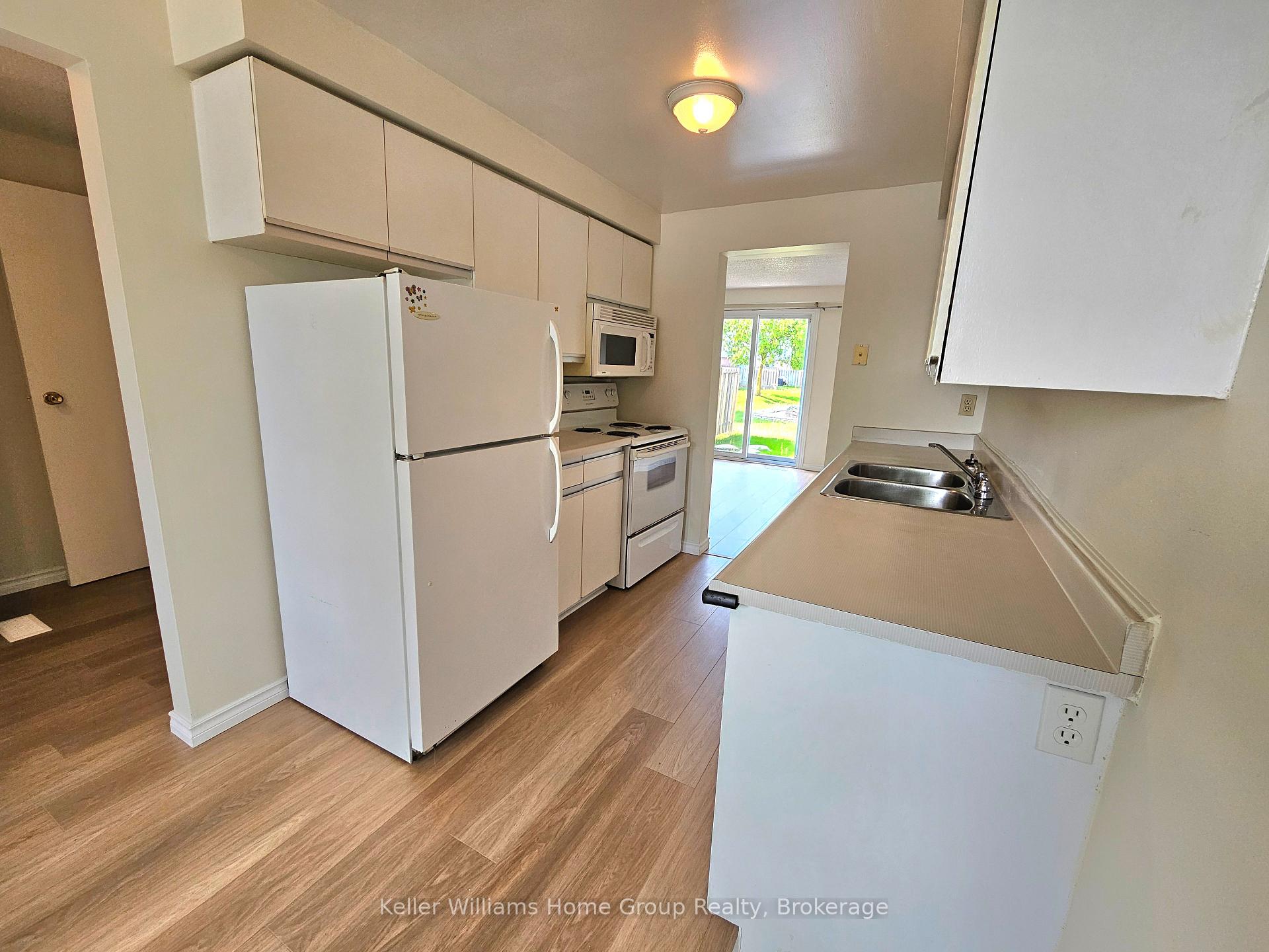 Photo 2 of Unit 16, 40 Imperial Road, Guelph, Willow West/Sugarbush/West Acres — HOMEH