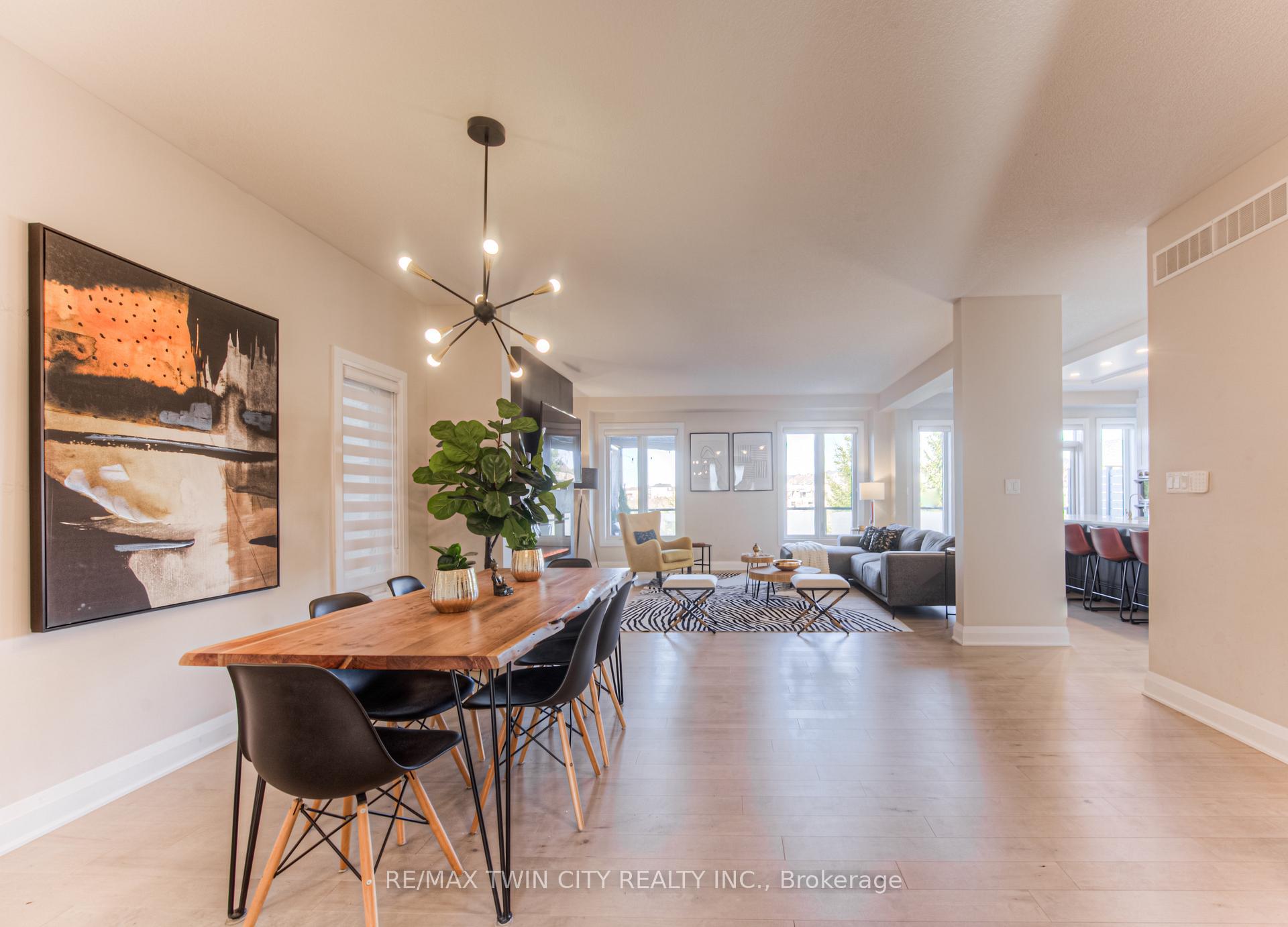 Photo 8 of 904 Thomas Pedder Court, Kitchener — HOMEH