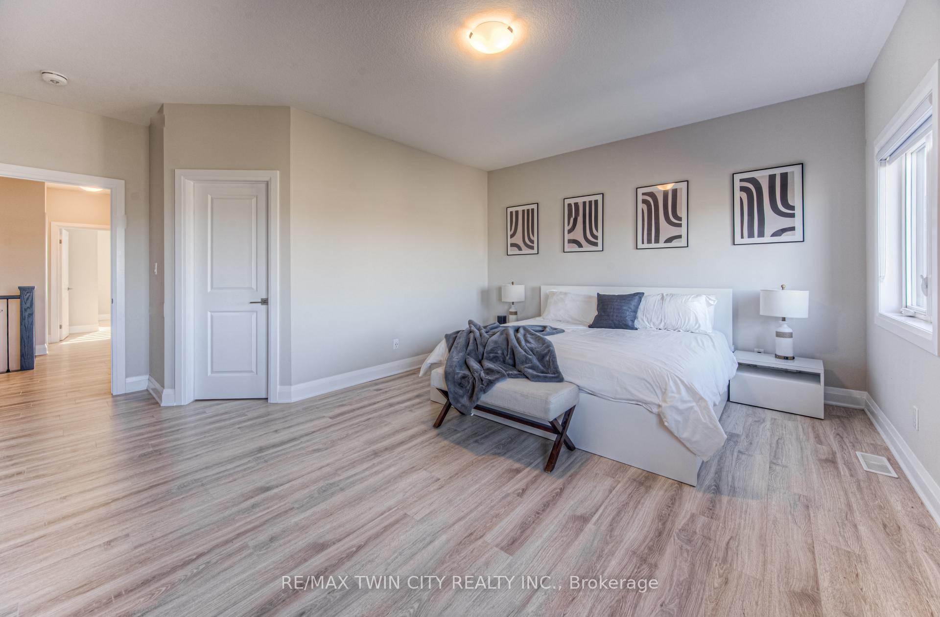 Photo 22 of 904 Thomas Pedder Court, Kitchener — HOMEH