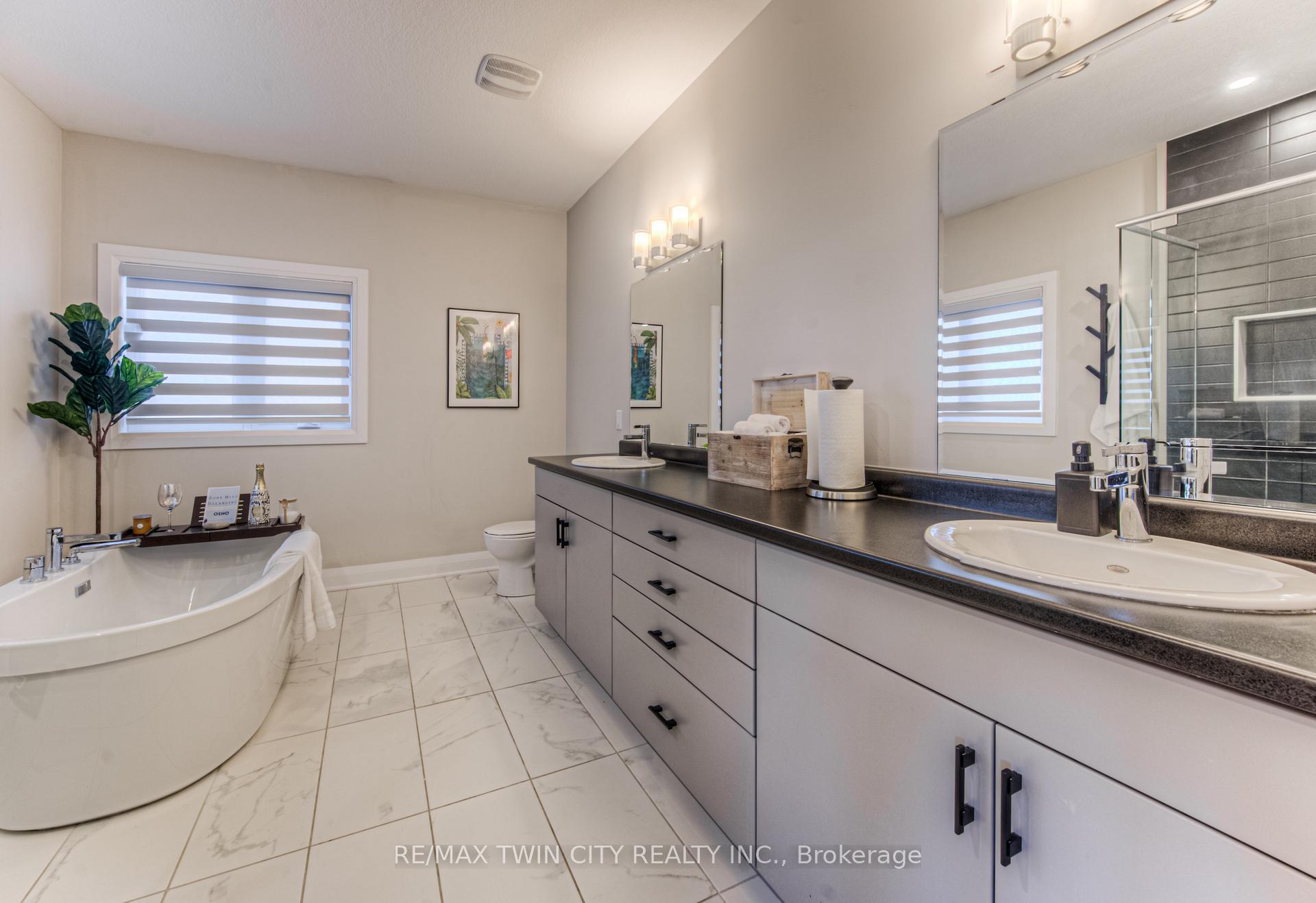 Photo 24 of 904 Thomas Pedder Court, Kitchener — HOMEH
