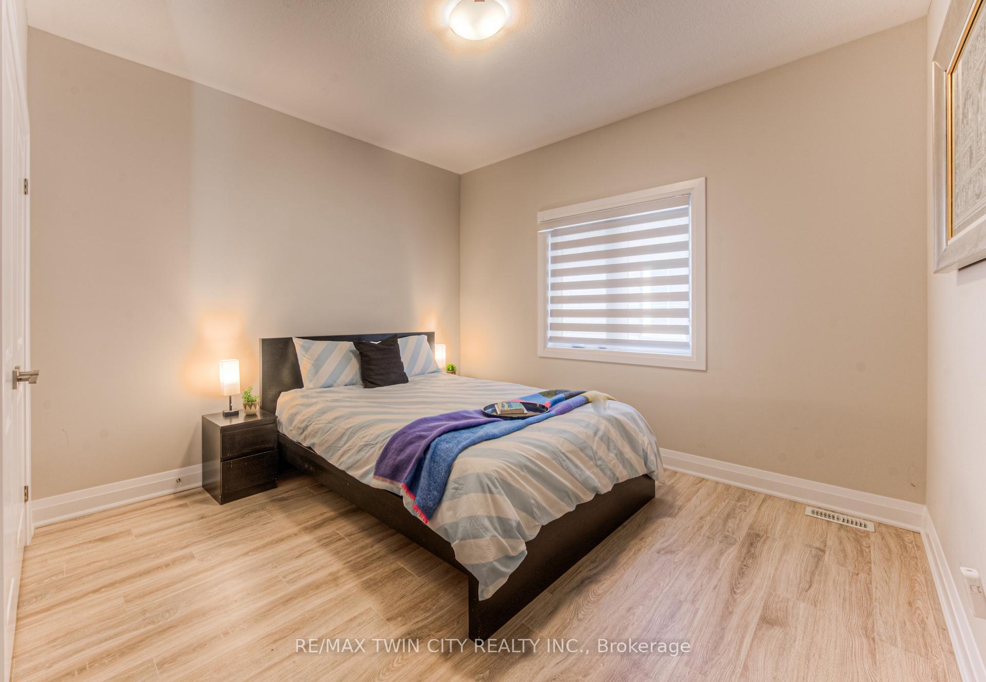 Photo 27 of 904 Thomas Pedder Court, Kitchener — HOMEH