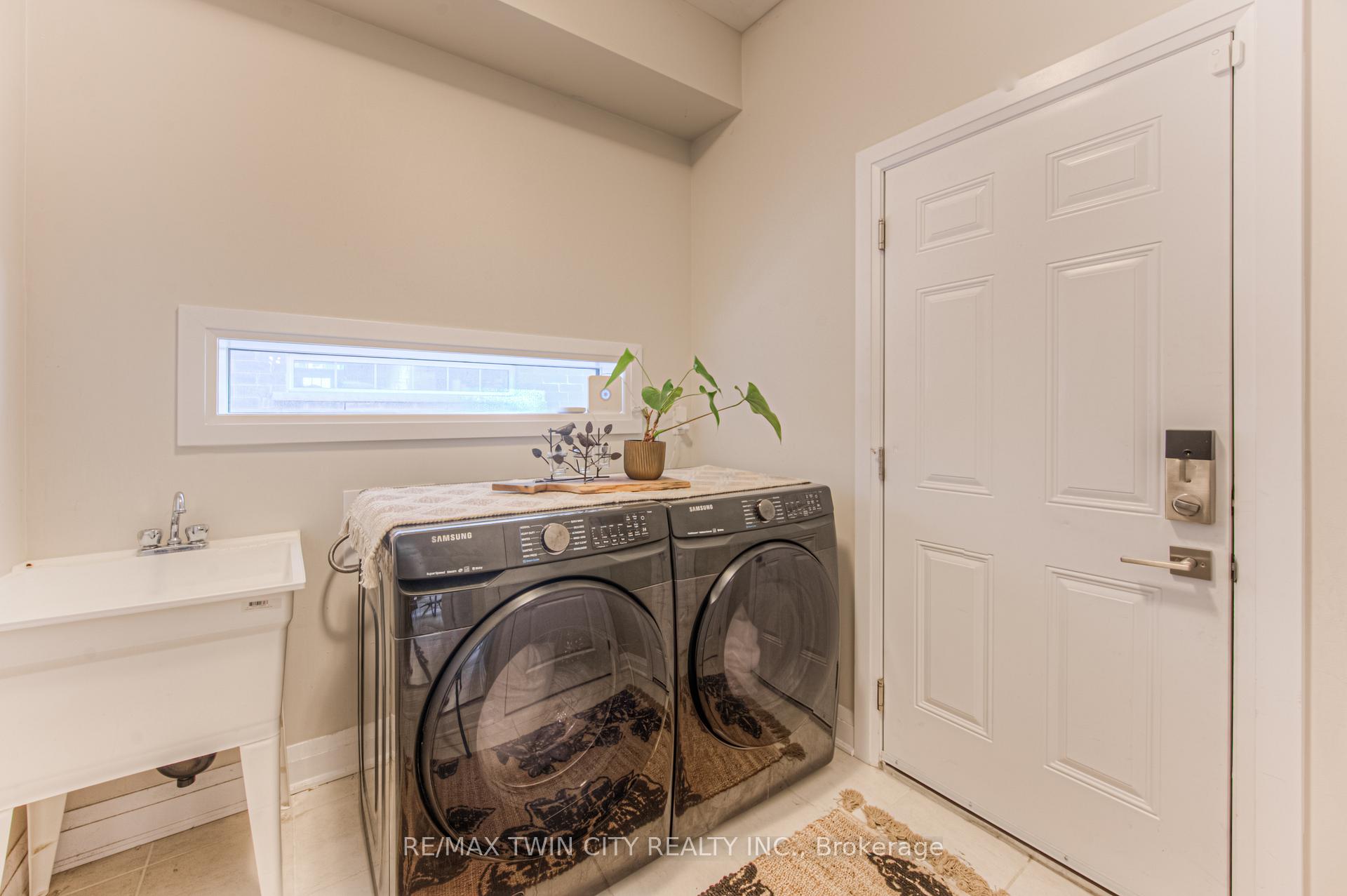 Photo 31 of 904 Thomas Pedder Court, Kitchener — HOMEH