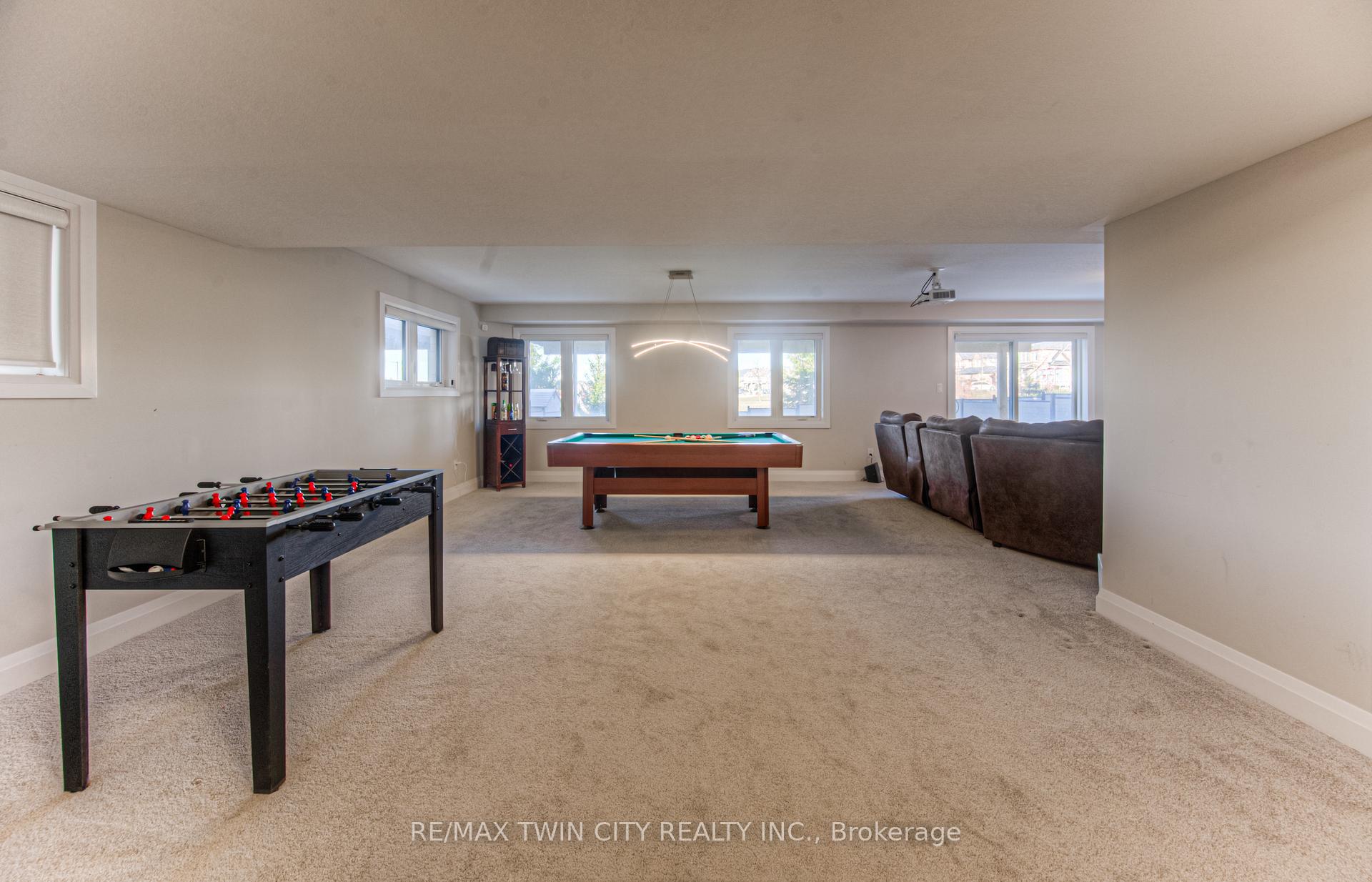 Photo 34 of 904 Thomas Pedder Court, Kitchener — HOMEH