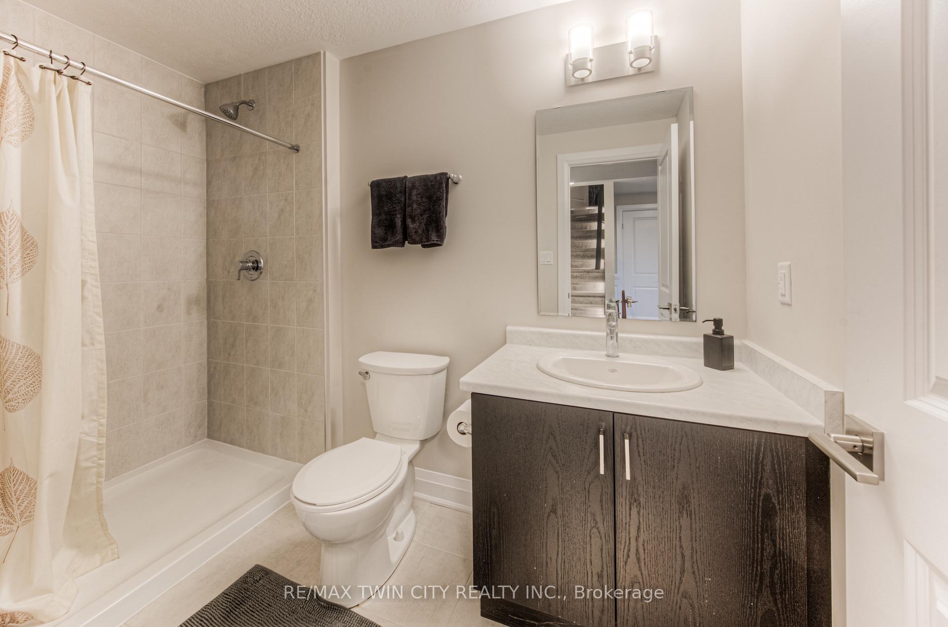 Photo 36 of 904 Thomas Pedder Court, Kitchener — HOMEH