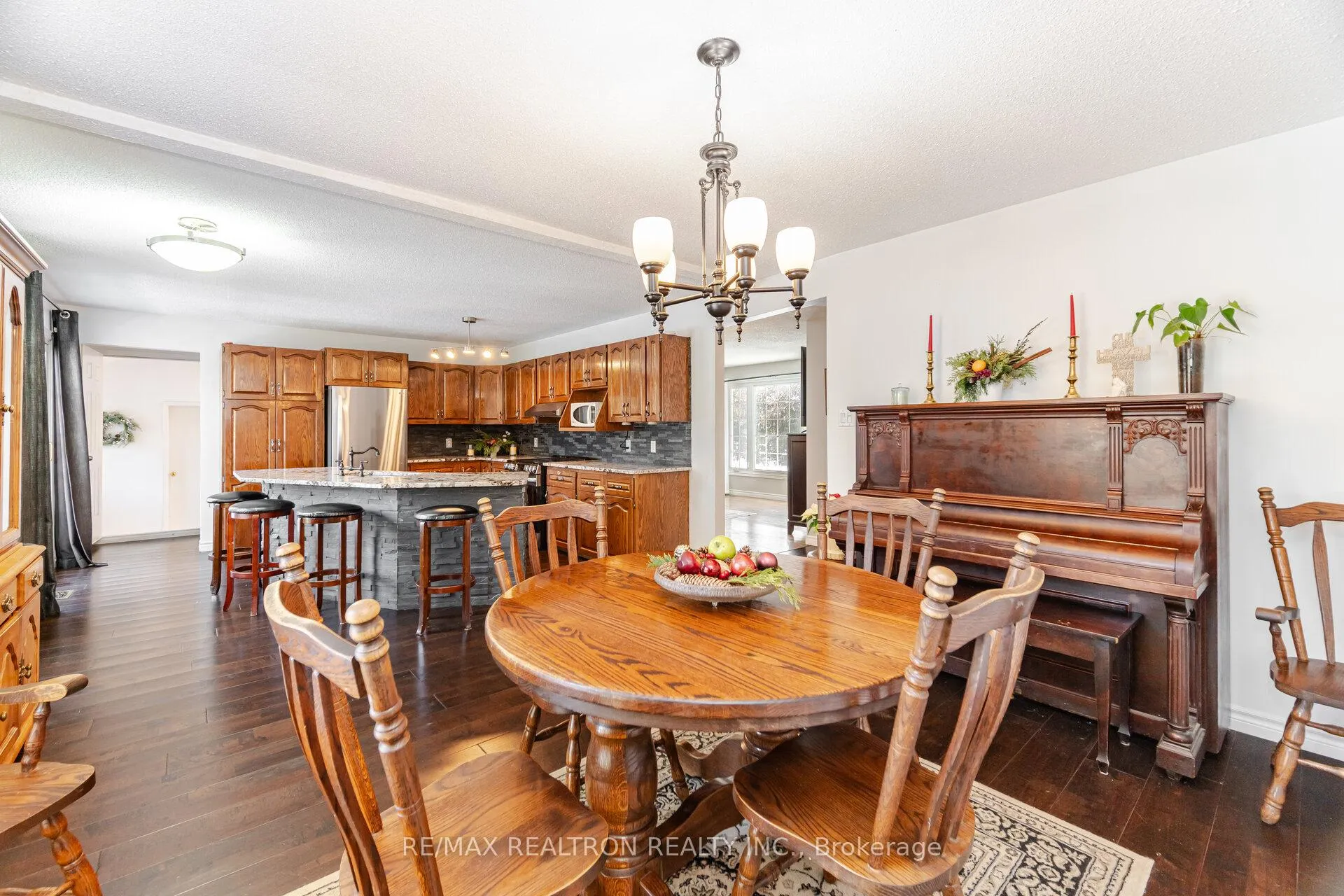 Photo 10 of 17145 Caledon King Townline, King, Rural King — HOMEH