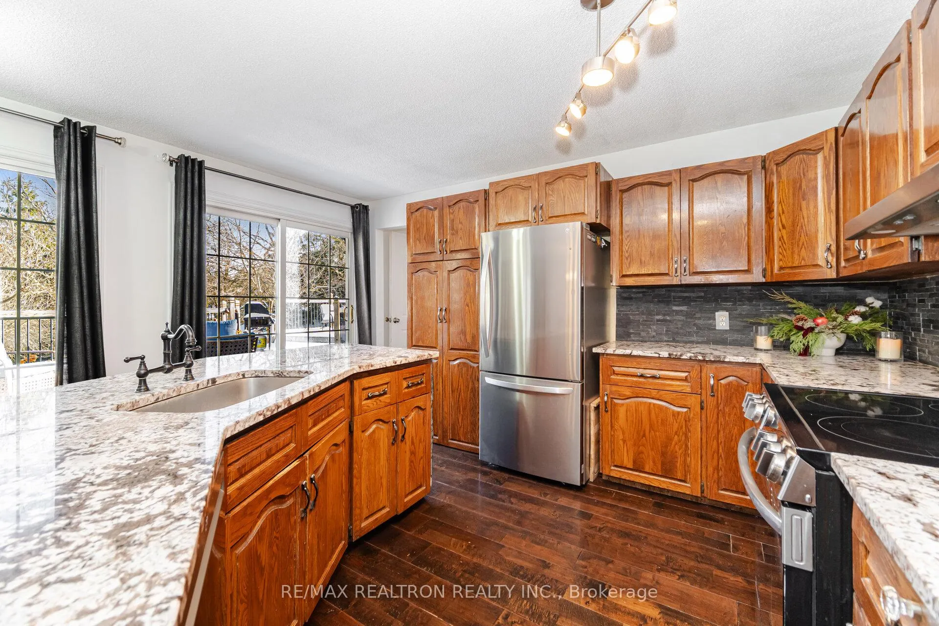 Photo 11 of 17145 Caledon King Townline, King, Rural King — HOMEH