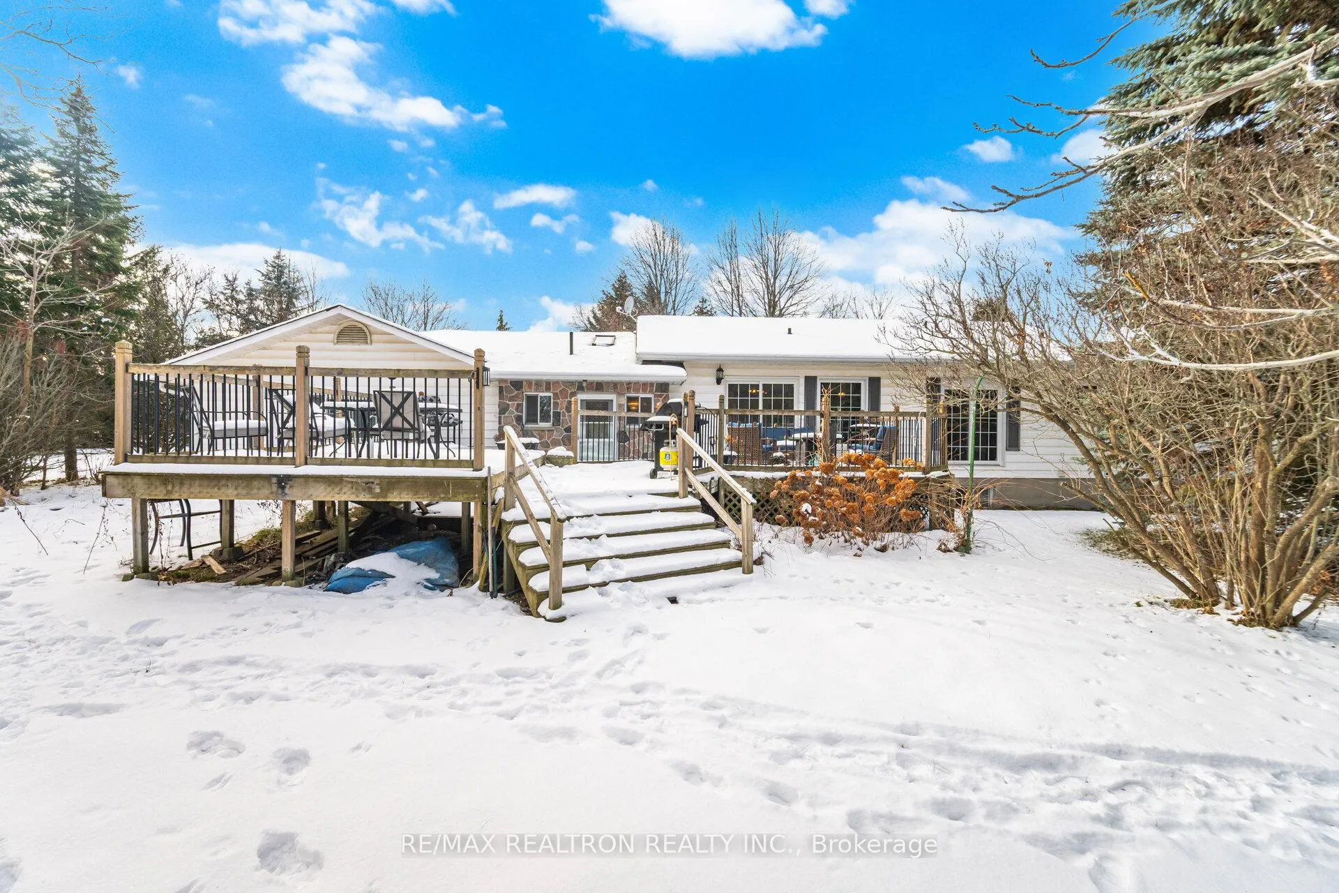 Photo 33 of 17145 Caledon King Townline, King, Rural King — HOMEH