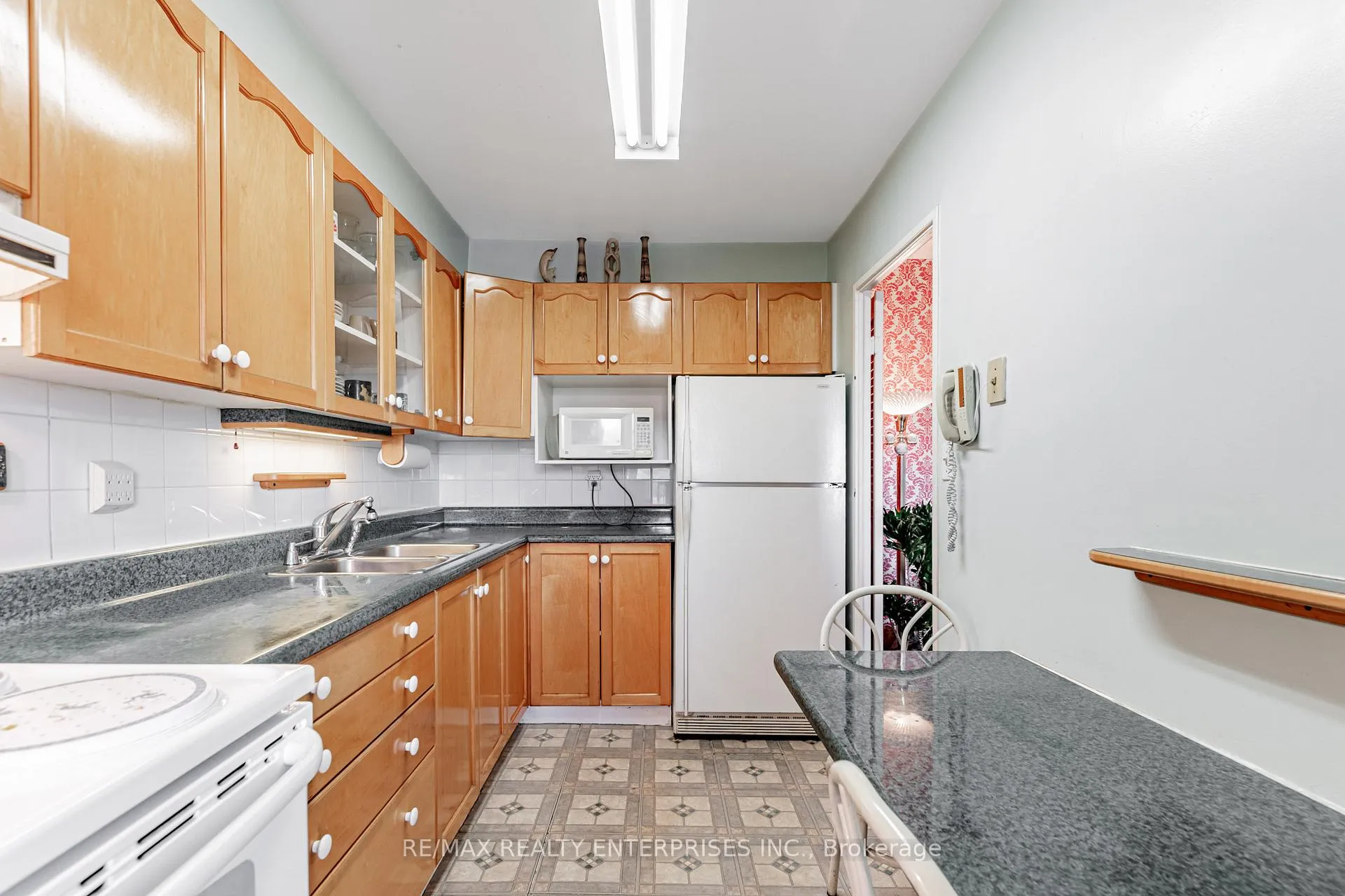 Photo 5 of Unit 308, 1 Massey Square, Toronto, Crescent Town — HOMEH