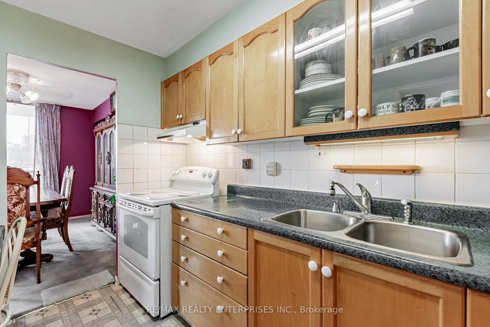 Photo 12 of Unit 308, 1 Massey Square, Toronto, Crescent Town — HOMEH
