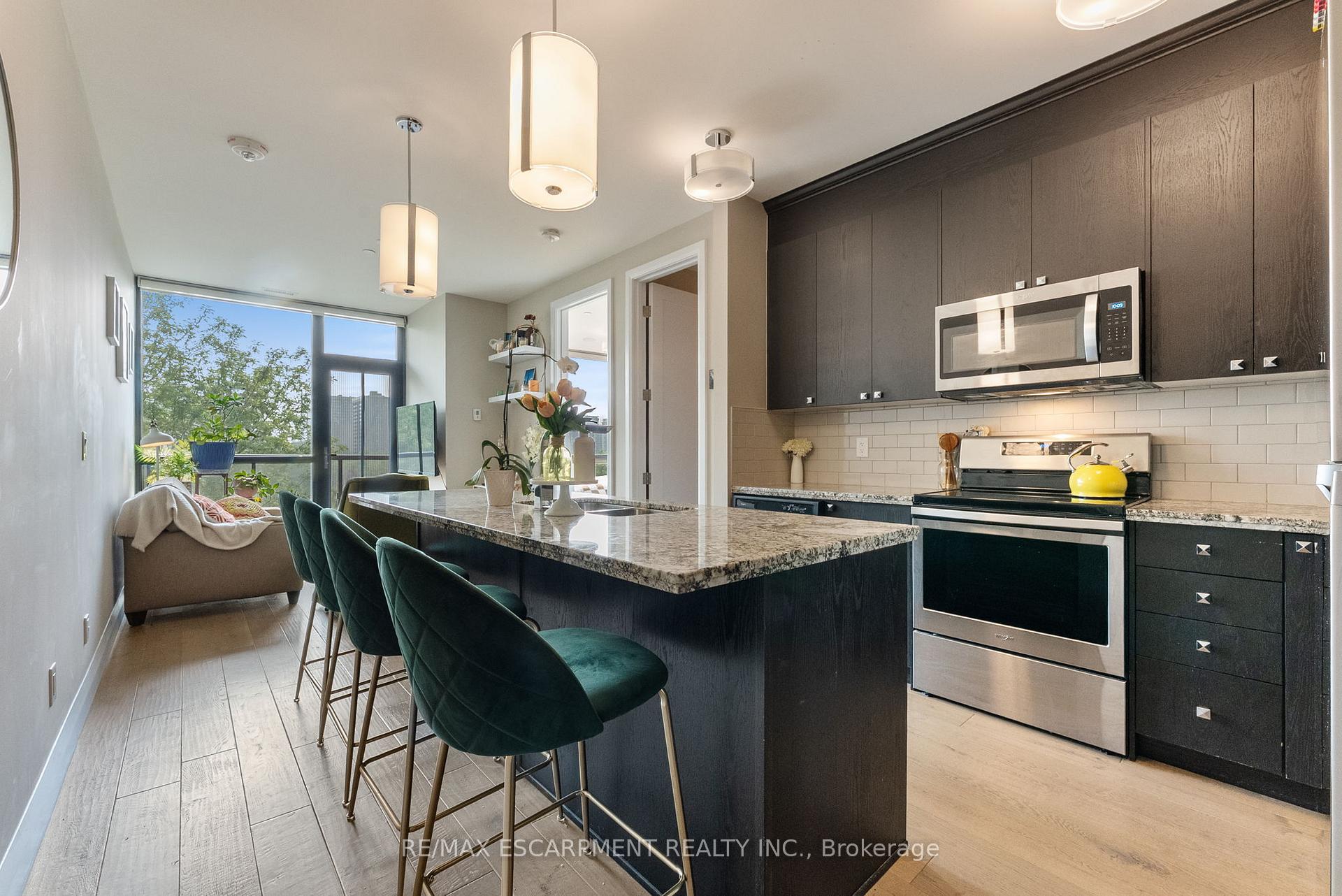 Photo 2 of Unit 502, 101 Locke Street S, Hamilton, Kirkendall — HOMEH