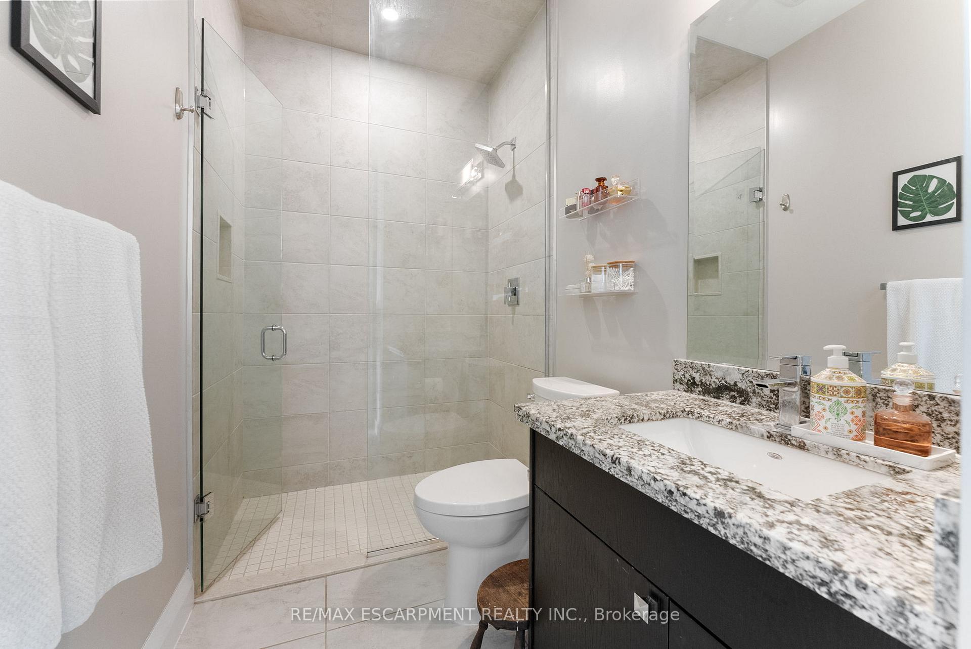 Photo 11 of Unit 502, 101 Locke Street S, Hamilton, Kirkendall — HOMEH