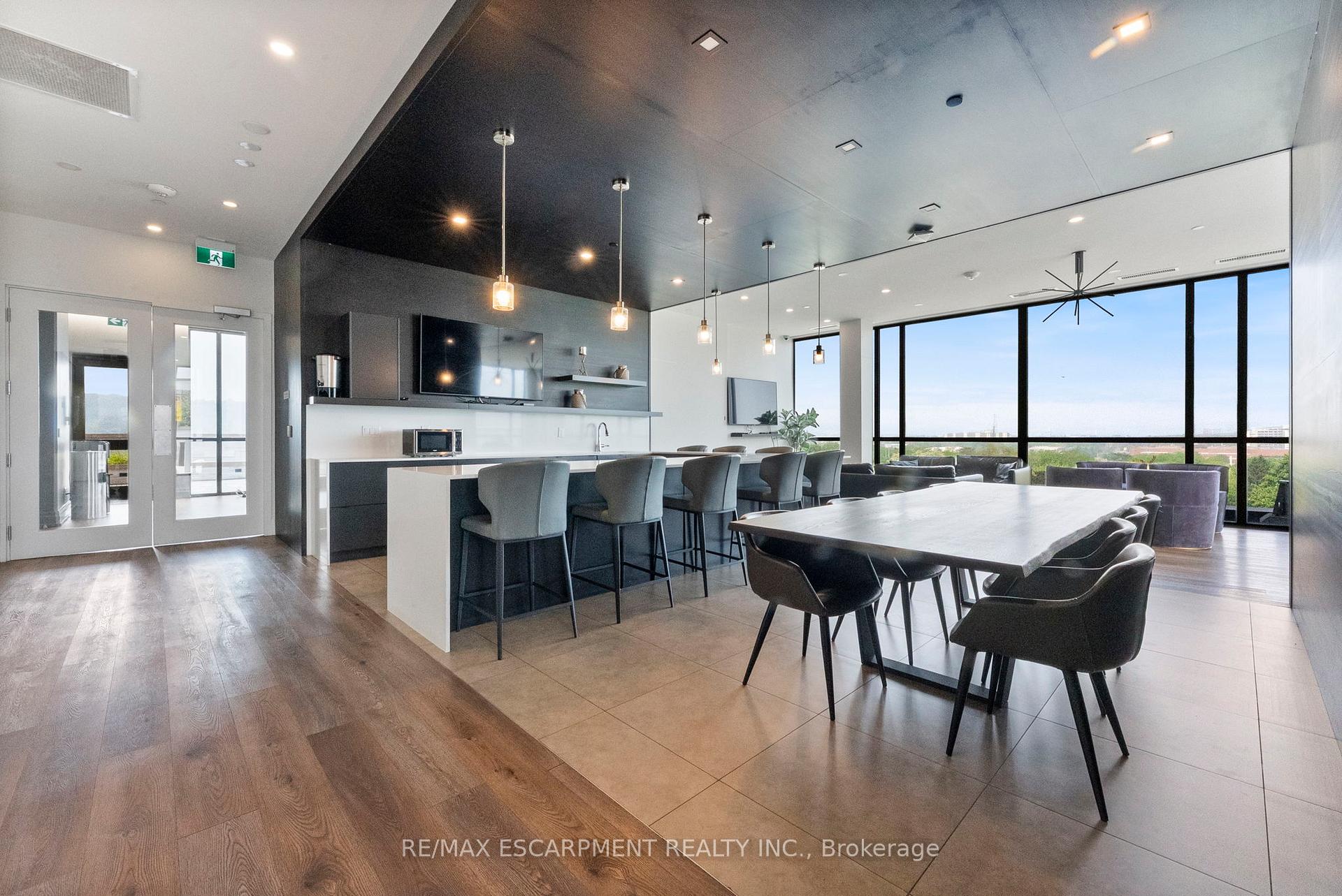 Photo 13 of Unit 502, 101 Locke Street S, Hamilton, Kirkendall — HOMEH