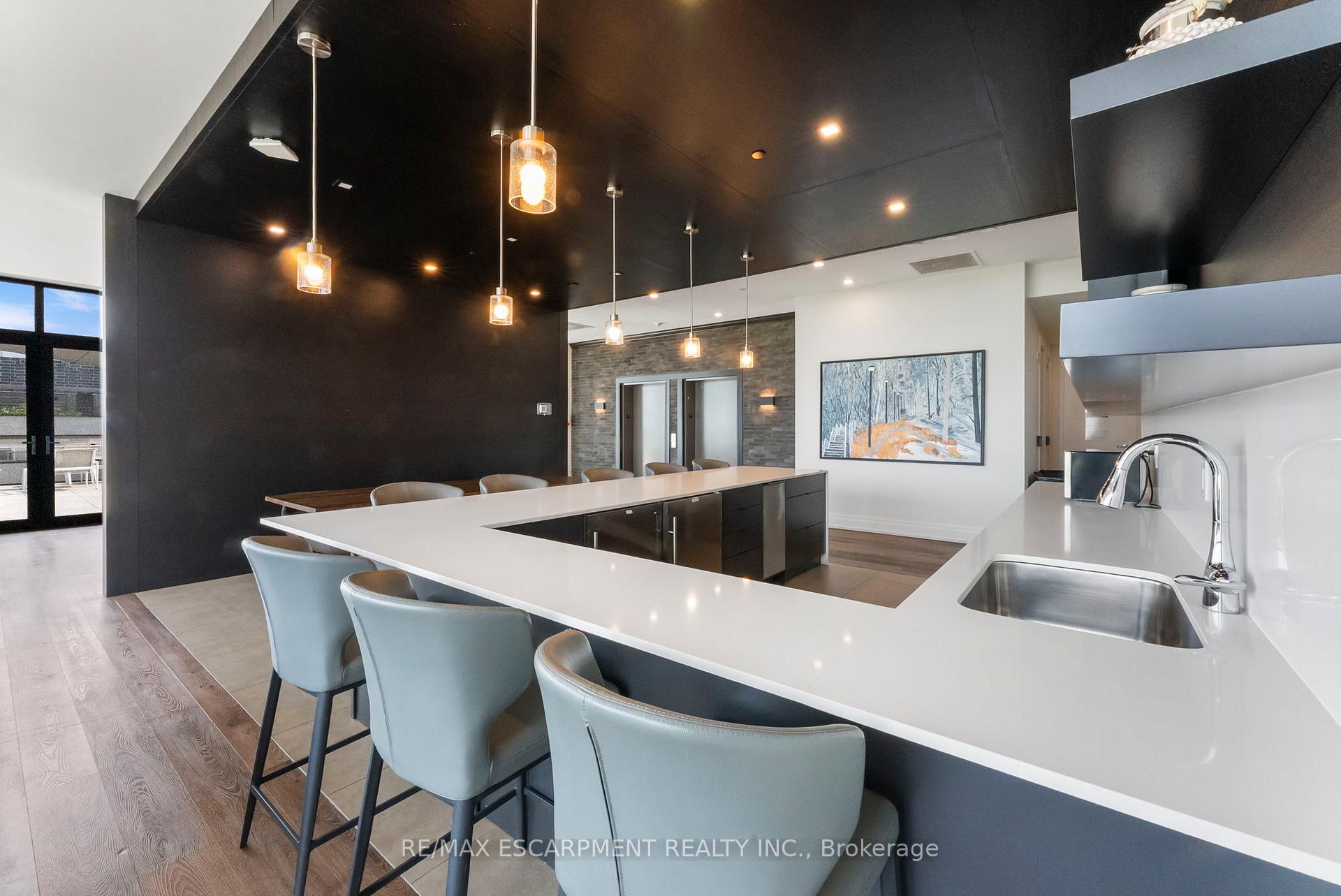Photo 15 of Unit 502, 101 Locke Street S, Hamilton, Kirkendall — HOMEH