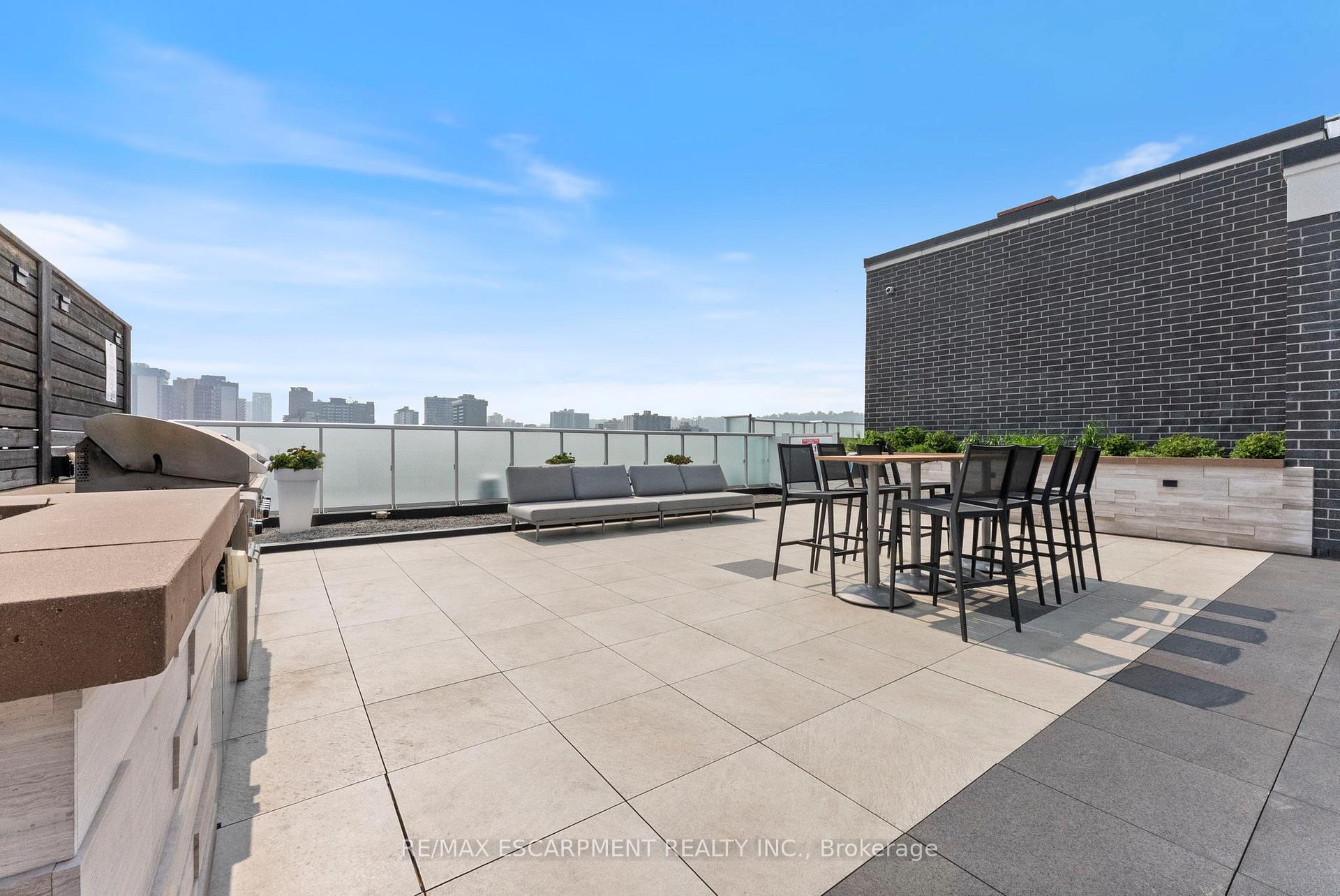 Photo 22 of Unit 502, 101 Locke Street S, Hamilton, Kirkendall — HOMEH