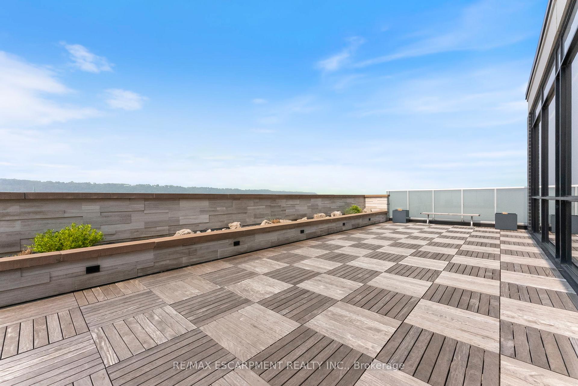 Photo 18 of Unit 502, 101 Locke Street S, Hamilton, Kirkendall — HOMEH