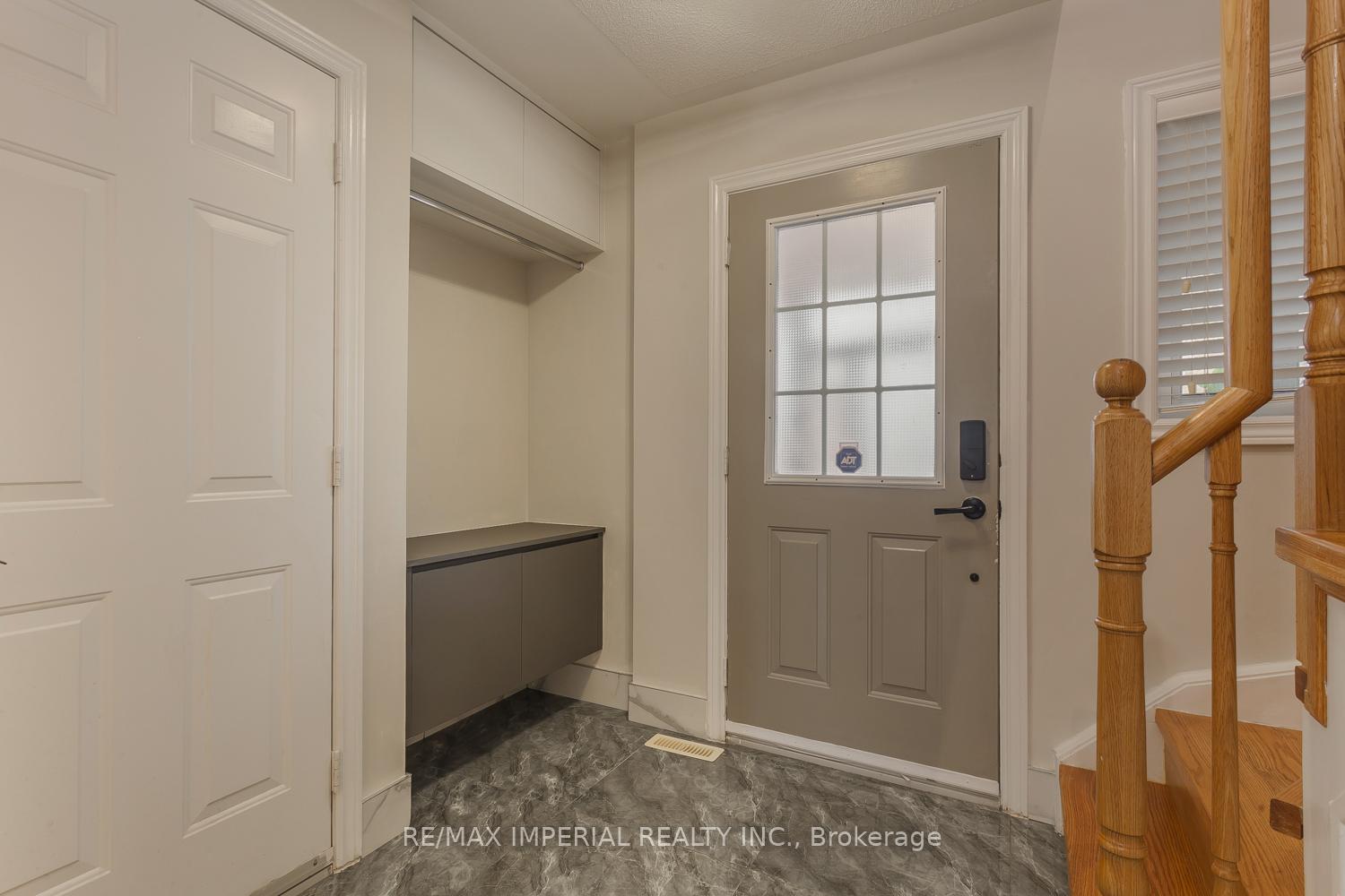 Photo 2 of 85 Maple Ridge Crescent E, Markham, Greensborough — HOMEH