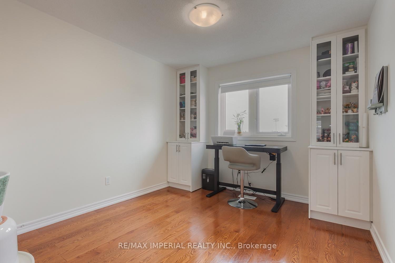 Photo 15 of 85 Maple Ridge Crescent E, Markham, Greensborough — HOMEH