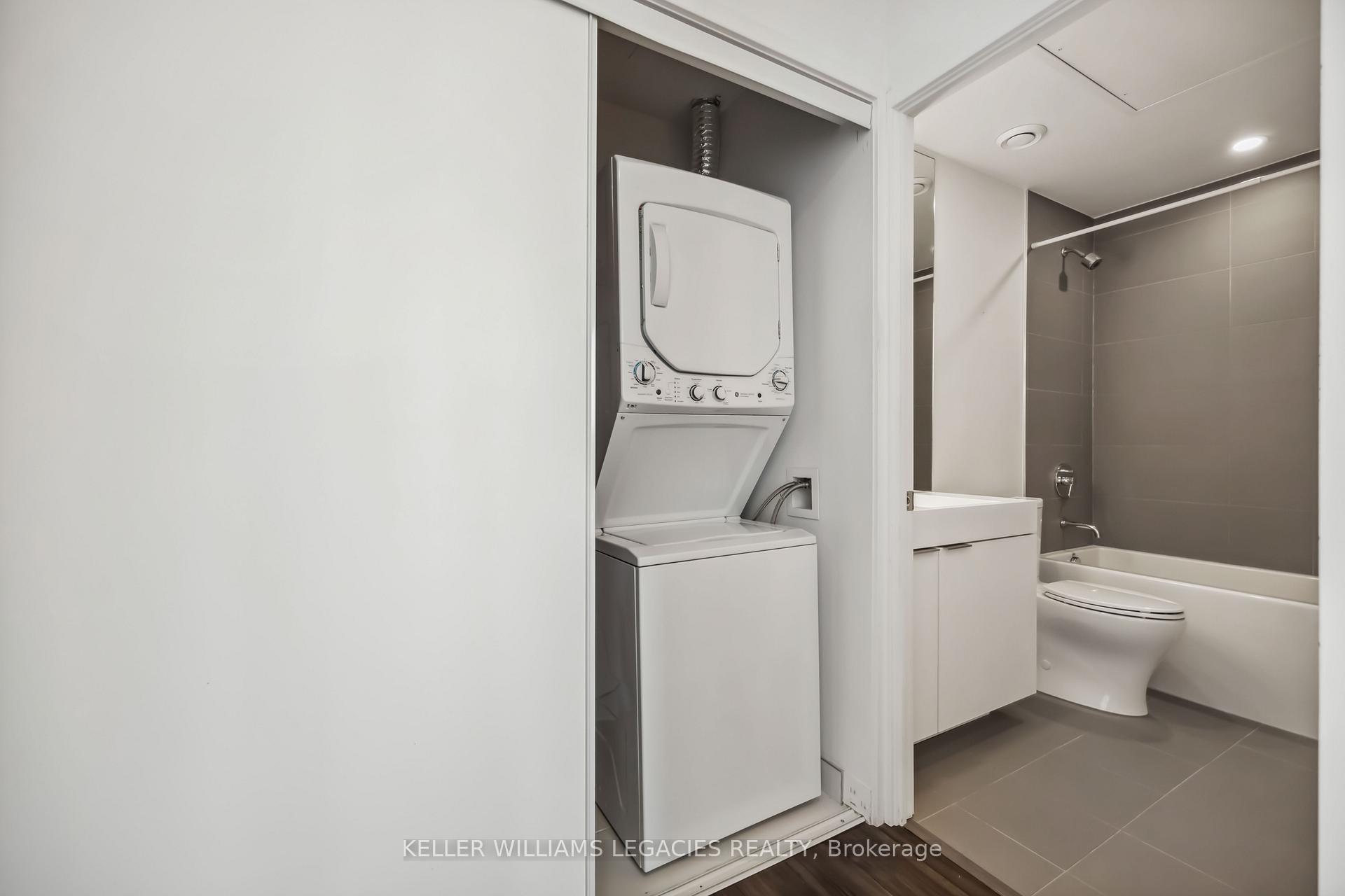 Photo 6 of Unit 419, 33 Helendale Avenue, Toronto, Yonge-Eglinton — HOMEH