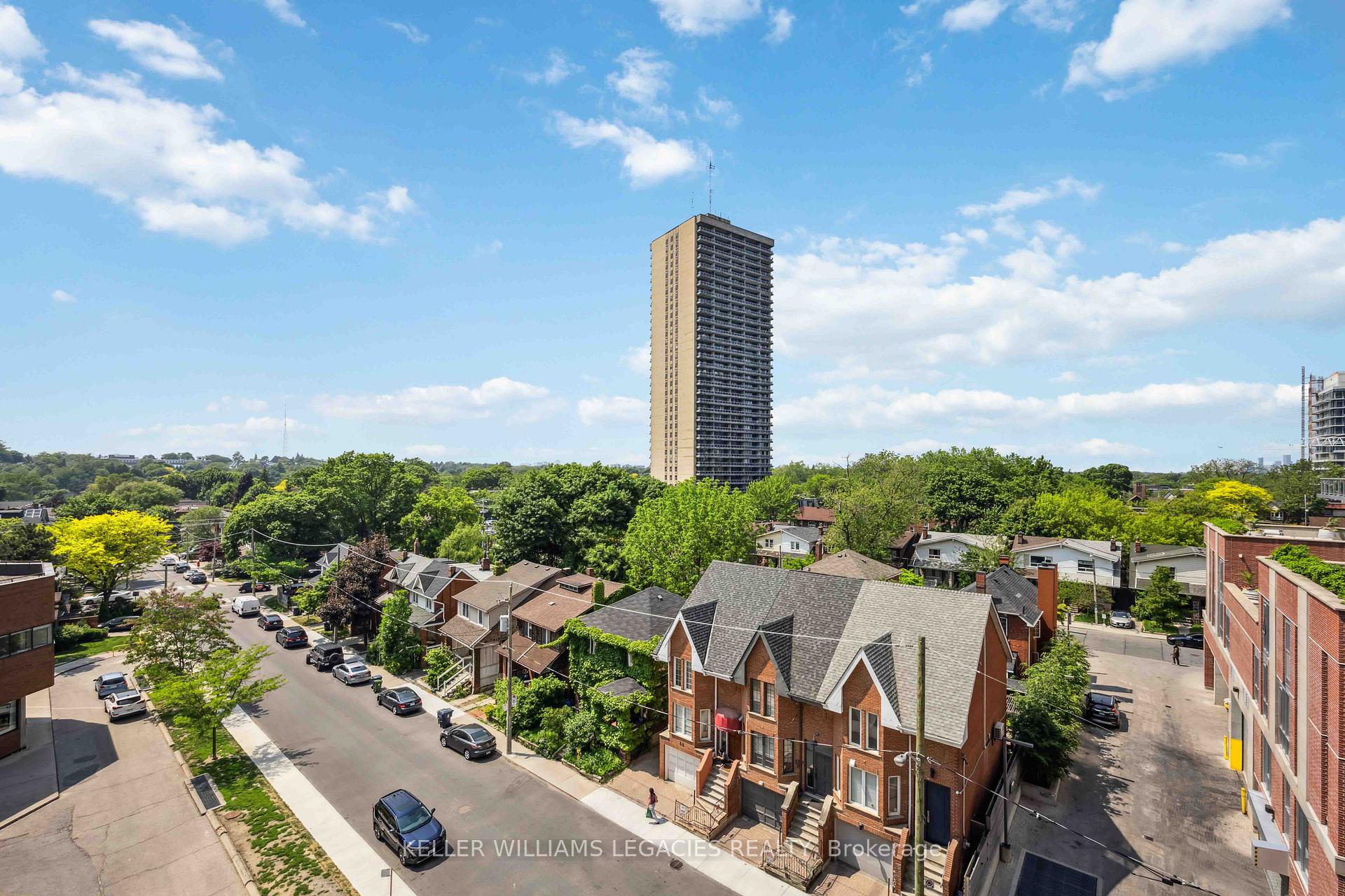 Photo 17 of Unit 419, 33 Helendale Avenue, Toronto, Yonge-Eglinton — HOMEH