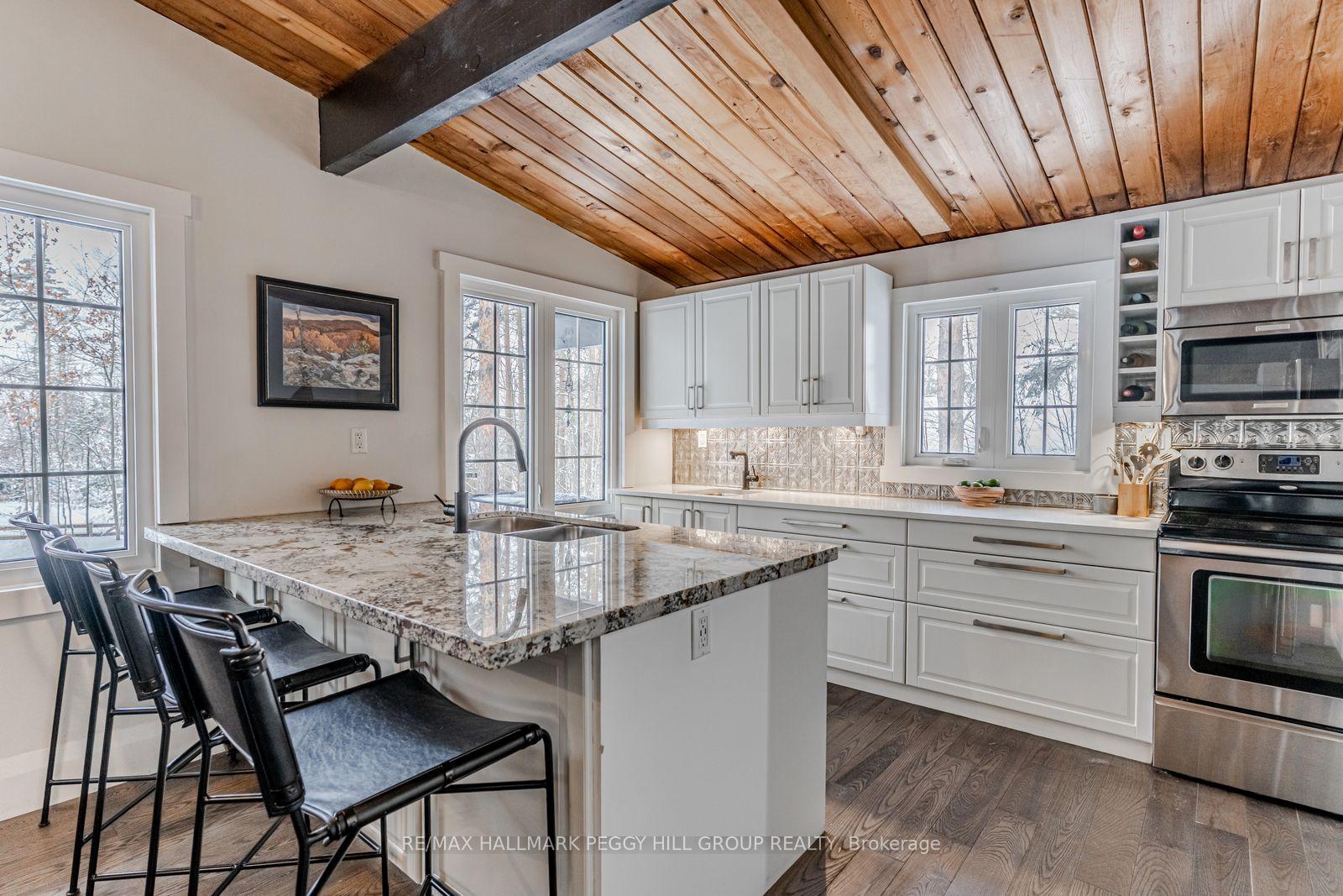 Photo 6 of 3795 Fairway Road, Innisfil, Rural Innisfil — HOMEH