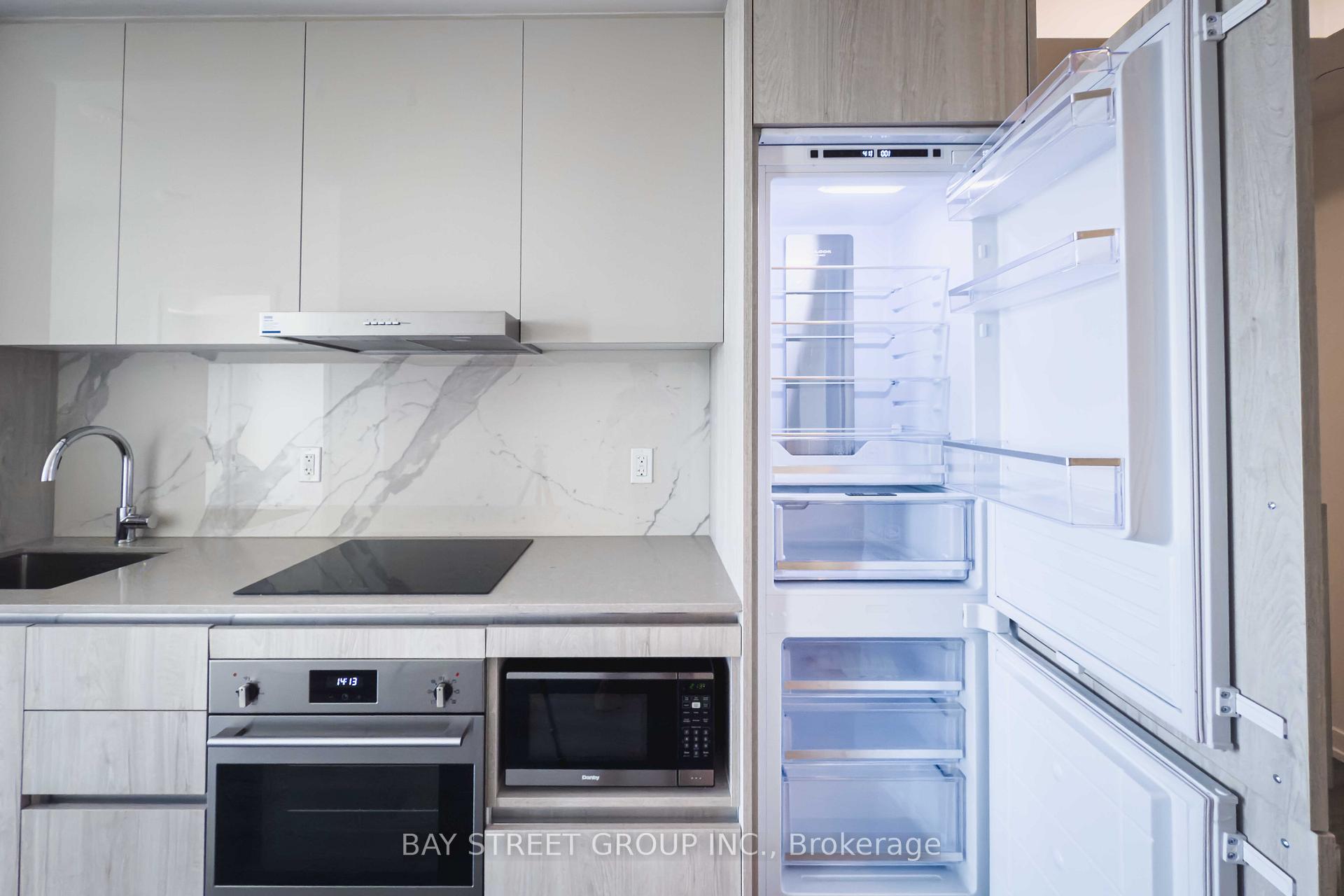 Photo 18 of Unit 2008, 225 Commerce Street, Vaughan, Vaughan Corporate Centre — HOMEH