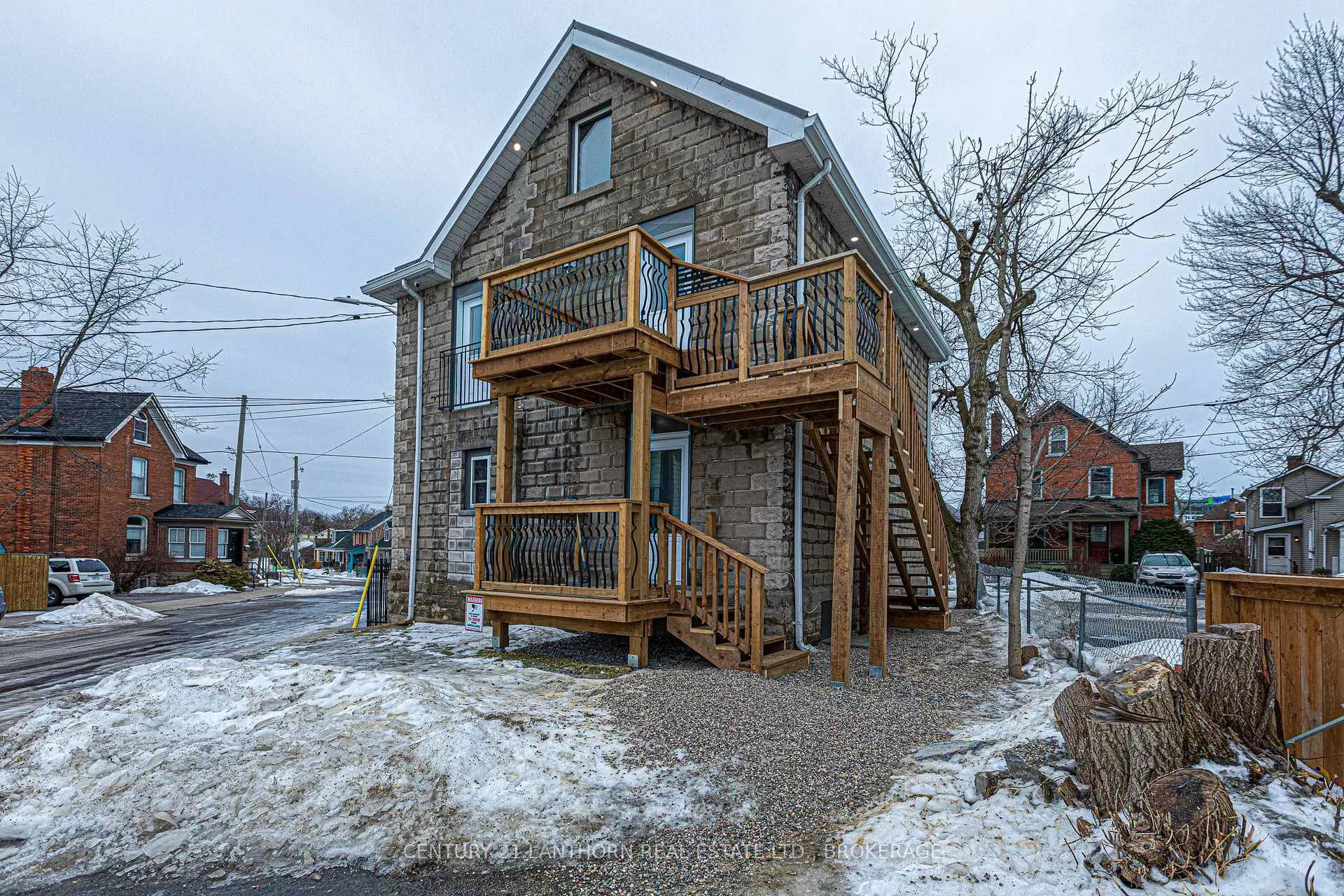 Photo 27 of 45 Chestnut Street, Kingston, East of Sir John A. Blvd — HOMEH
