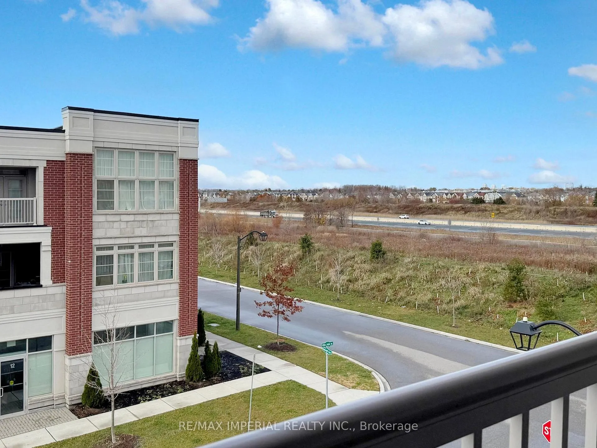 Photo 3 of 20 John Rudkin Lane, Markham, Box Grove — HOMEH