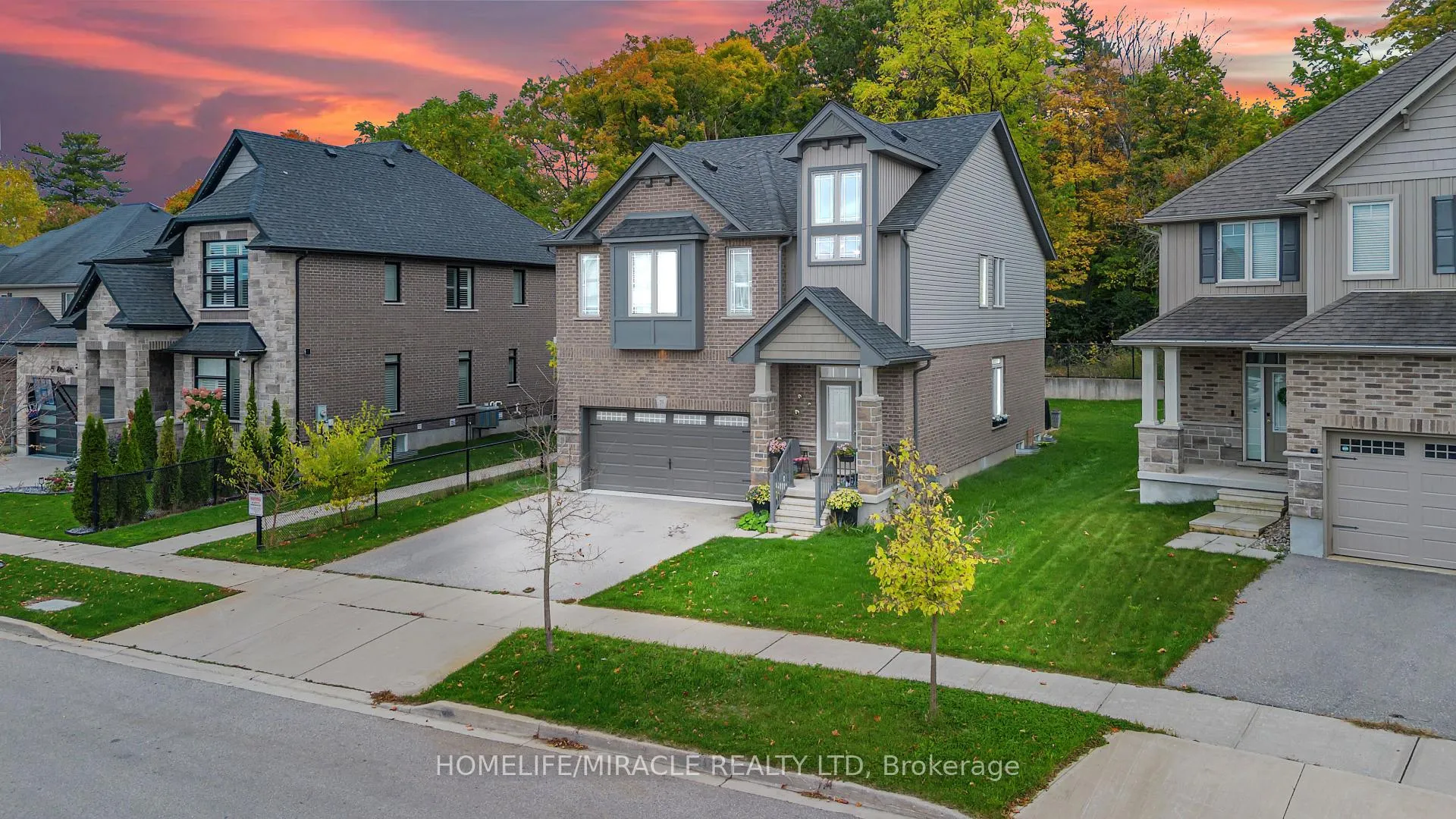 Photo 8 of 79 Elmbank Trail, Kitchener, Doon South — HOMEH