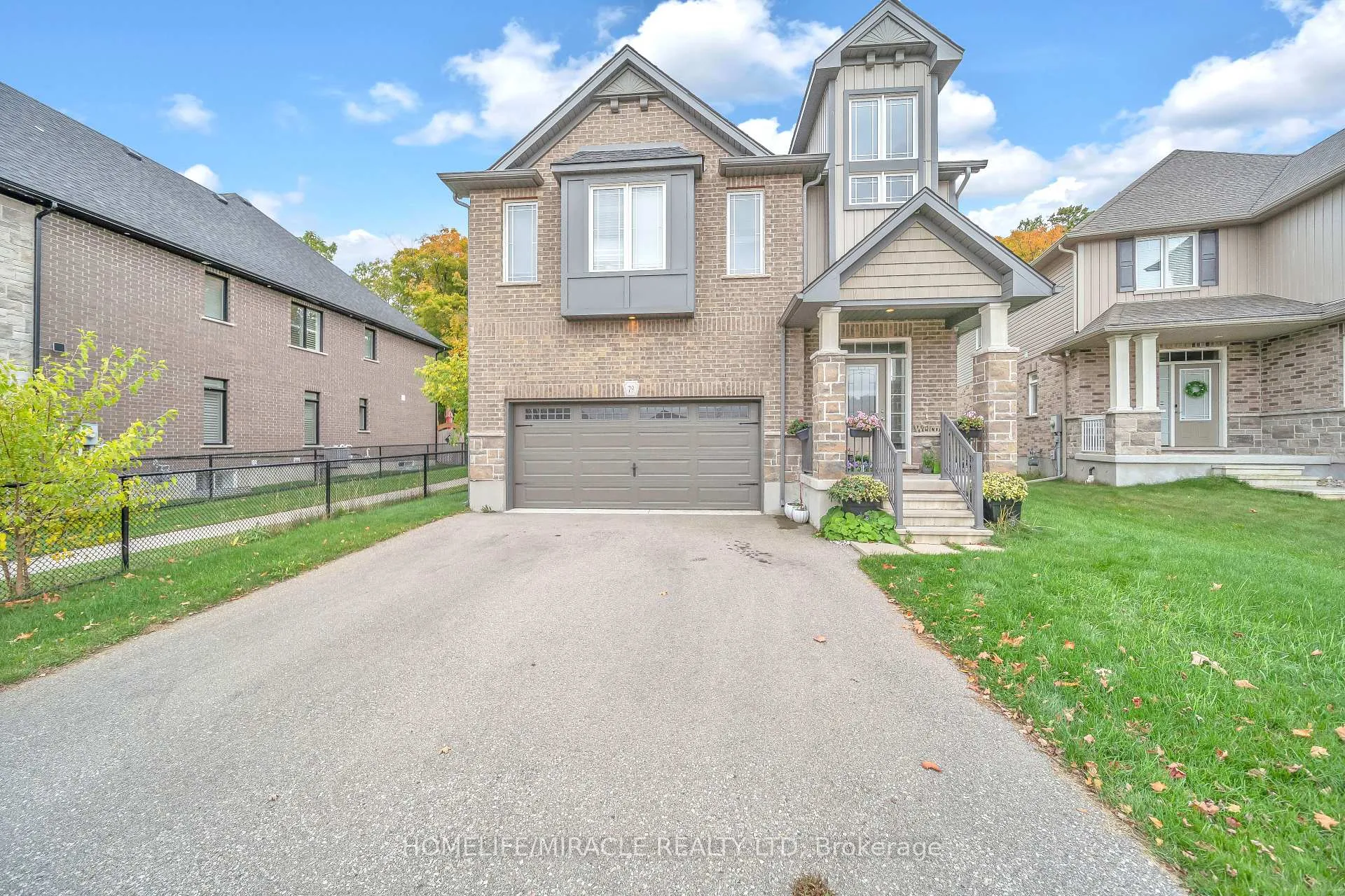 Photo 10 of 79 Elmbank Trail, Kitchener, Doon South — HOMEH
