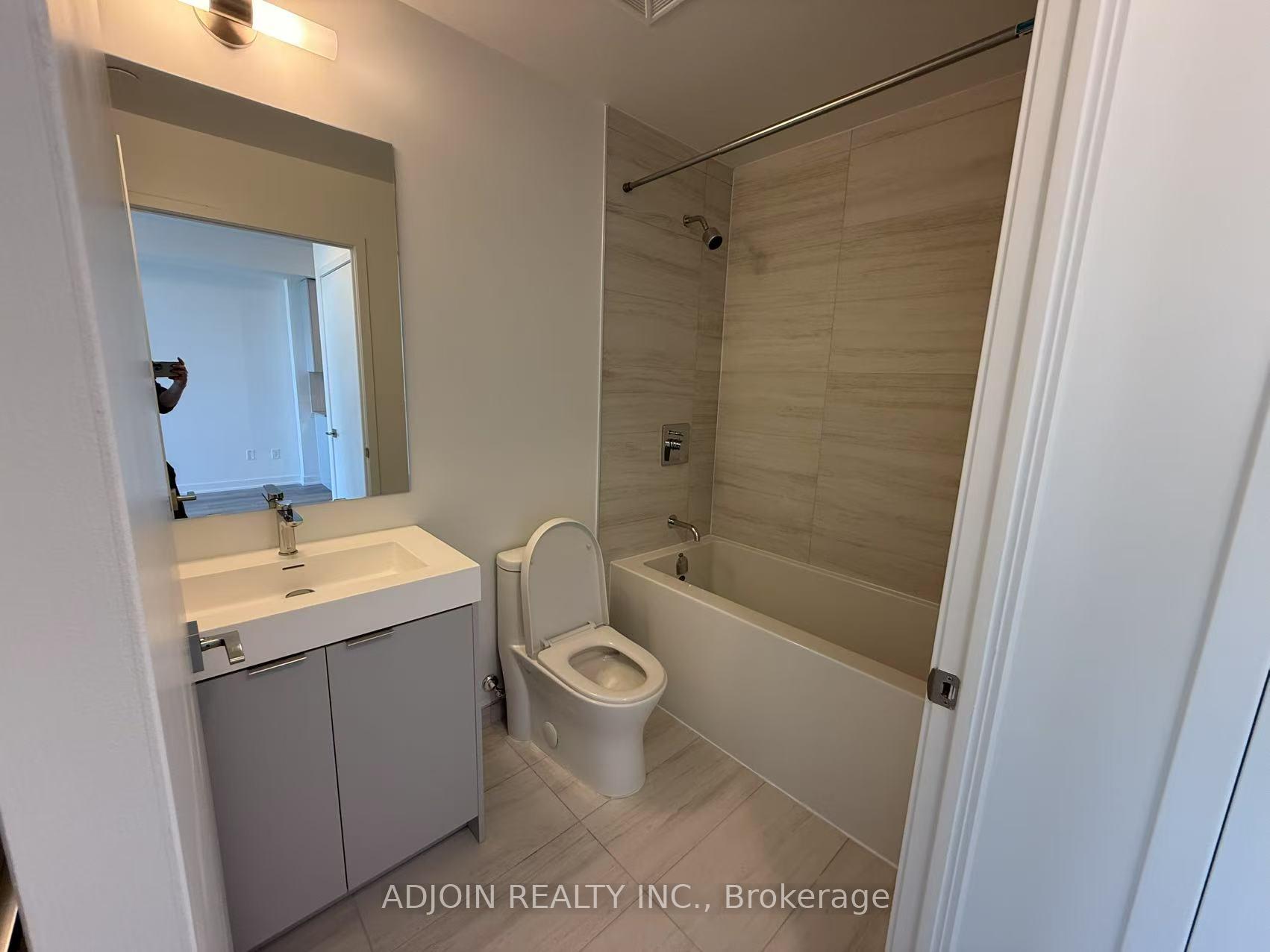 Photo 9 of Unit 1706, 474 Caldari Road, Vaughan, Concord — HOMEH