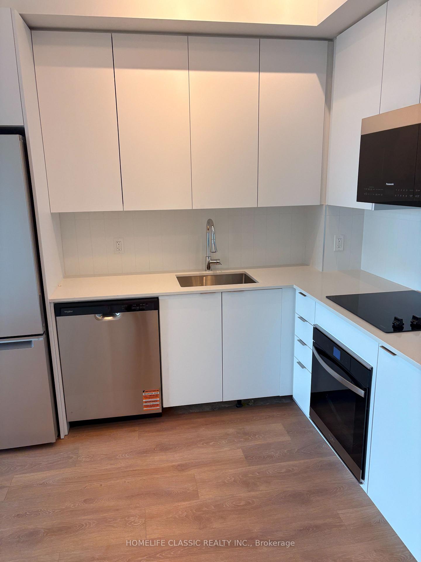 Front of Unit 2710, 10 Abeja Street N