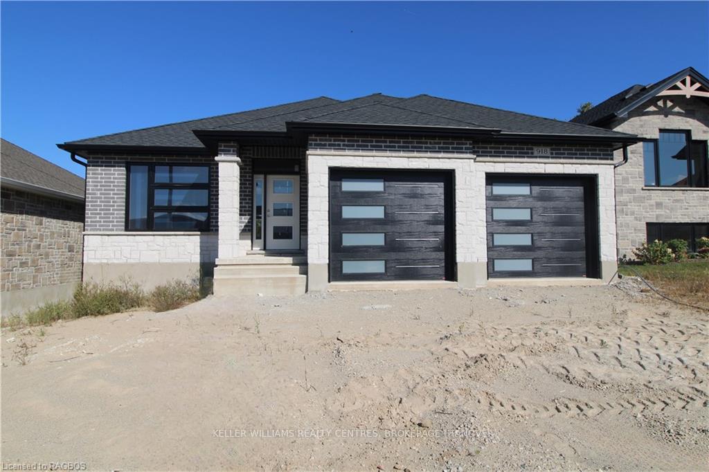 Front of 918 13TH Street