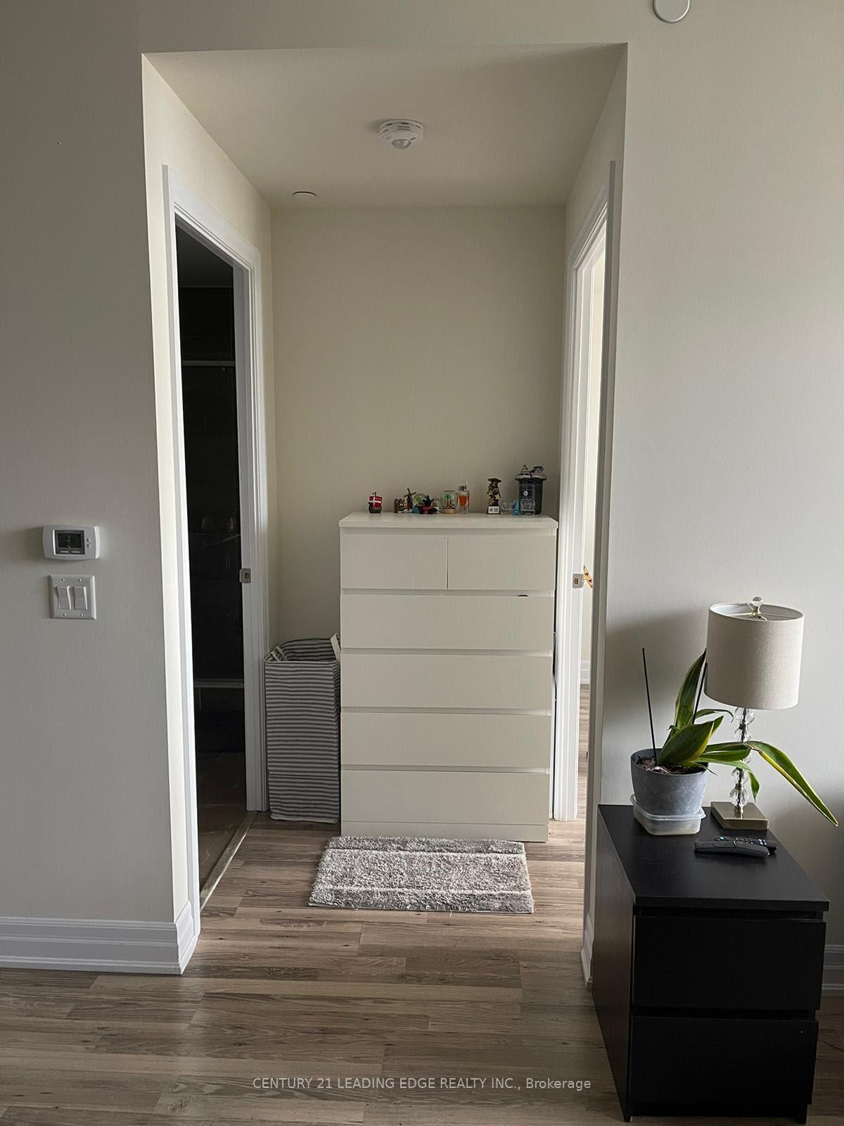 Photo 6 of Unit 1508, 9085 Jane Street, Vaughan, Concord — HOMEH