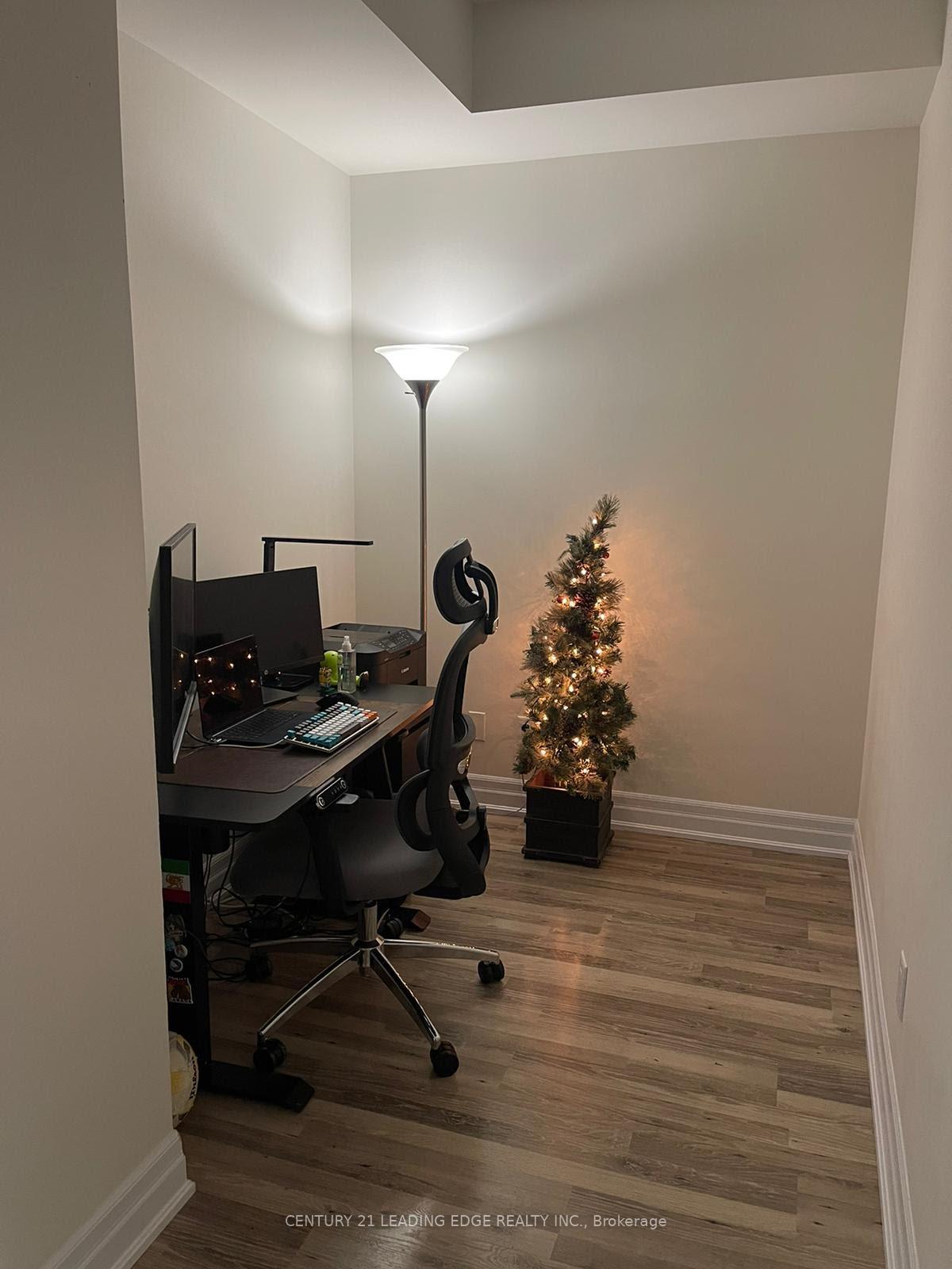 Photo 8 of Unit 1508, 9085 Jane Street, Vaughan, Concord — HOMEH